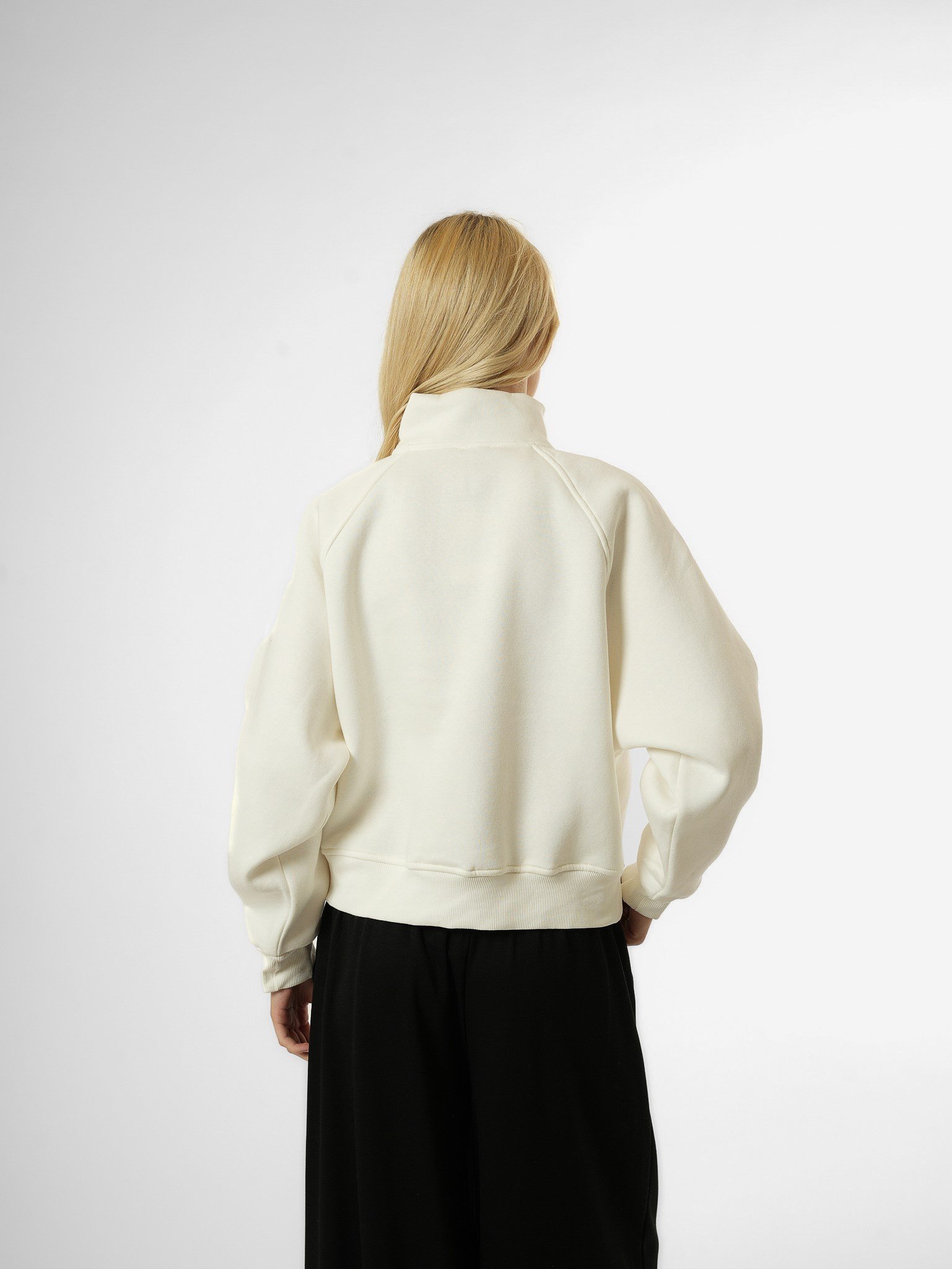 Dik Yaka Şardonlu Sweatshirt Ekru