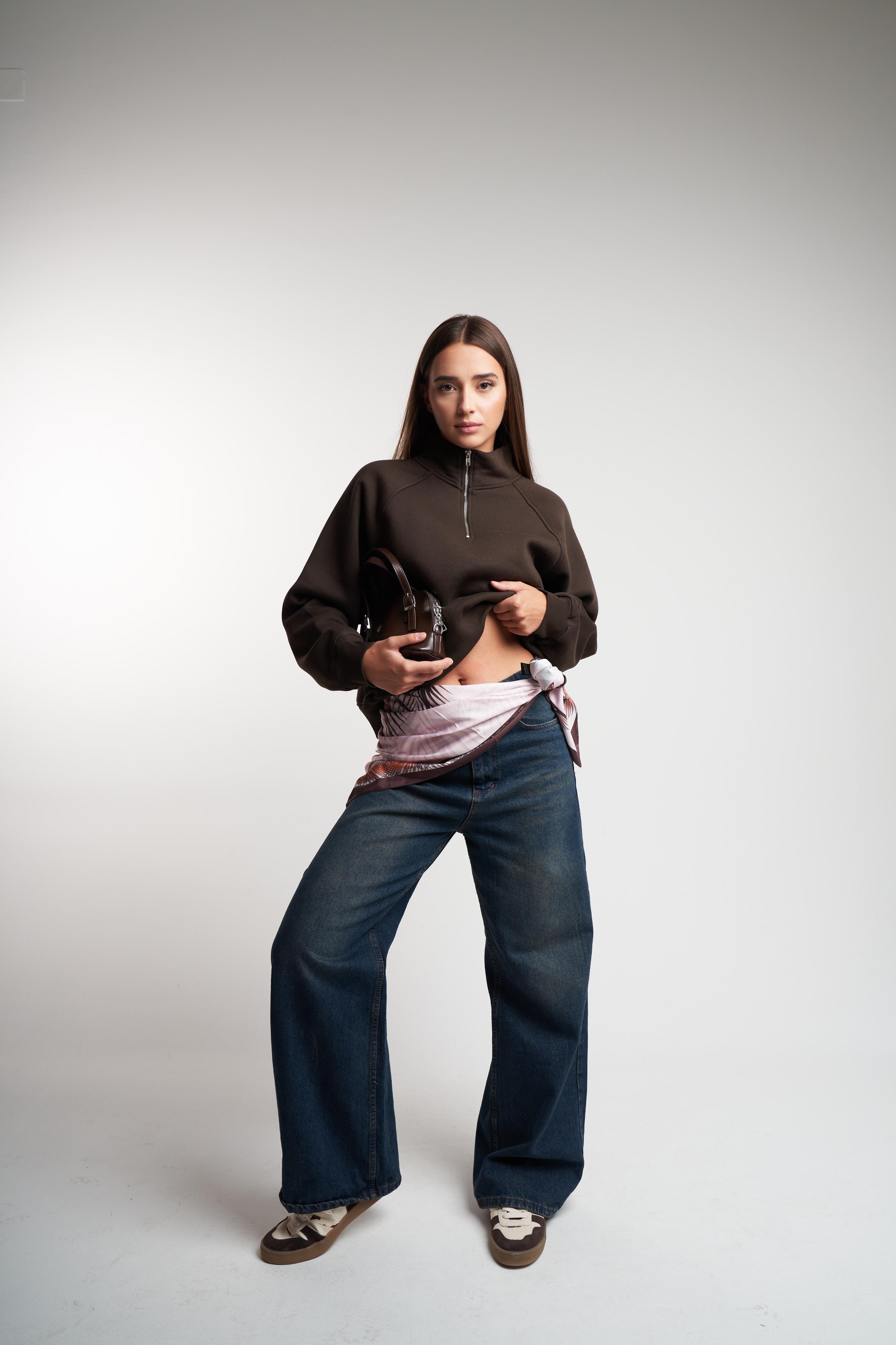 Dik Yaka Şardonlu Sweatshirt Kahve