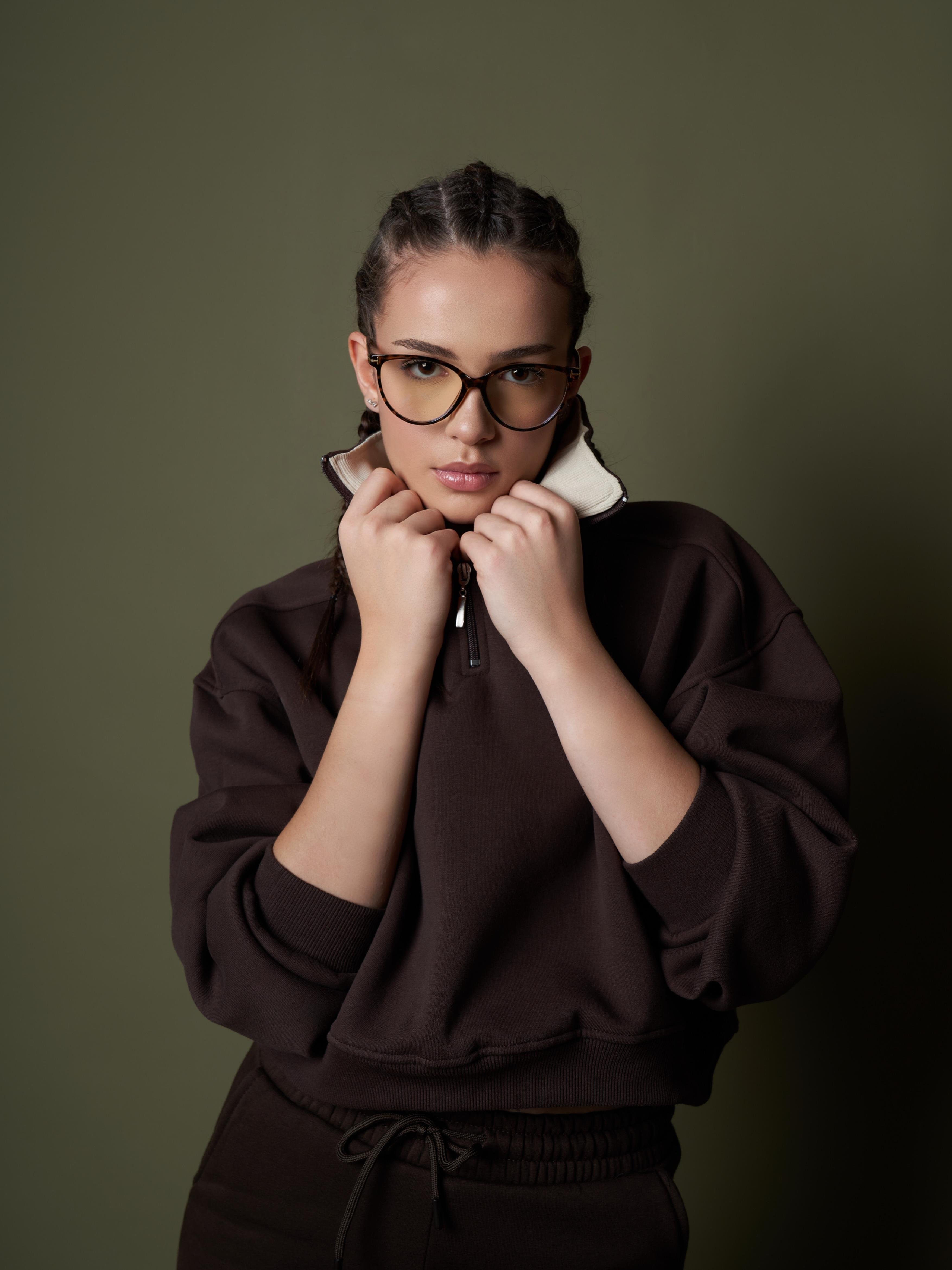 Dik Yaka Şardonlu Sweatshirt Kahve