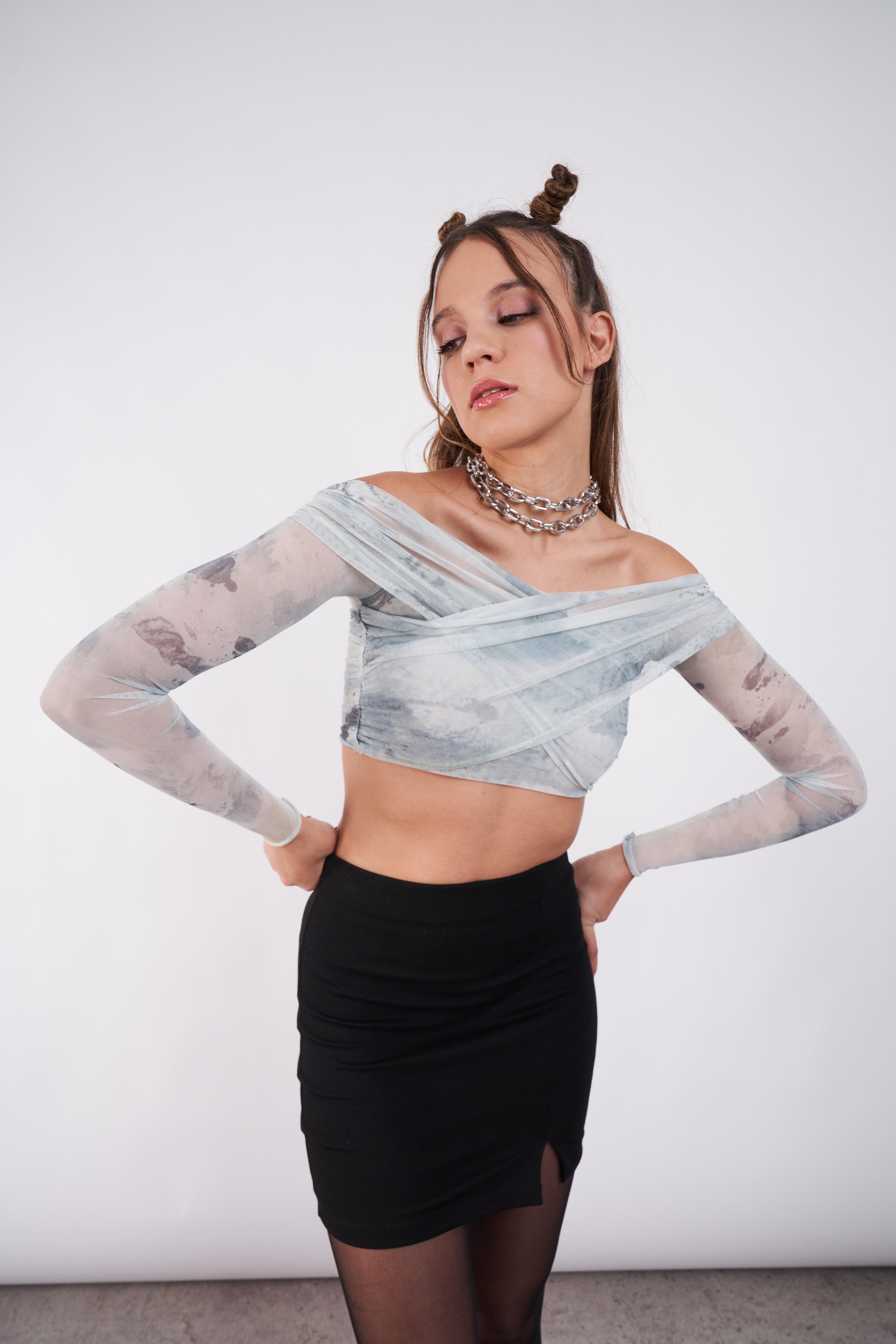 Düşük Omuz Tül Crop Bluz Gri