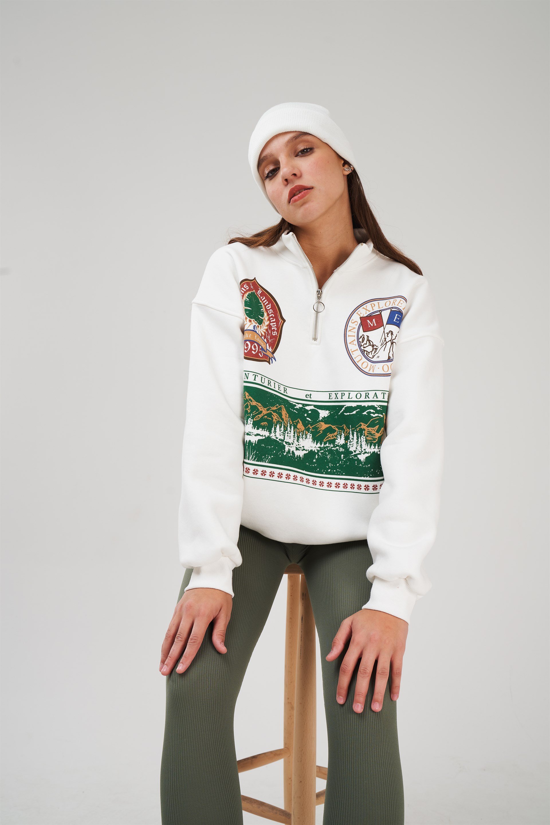 Hakim Yaka Baskılı Sweatshirt