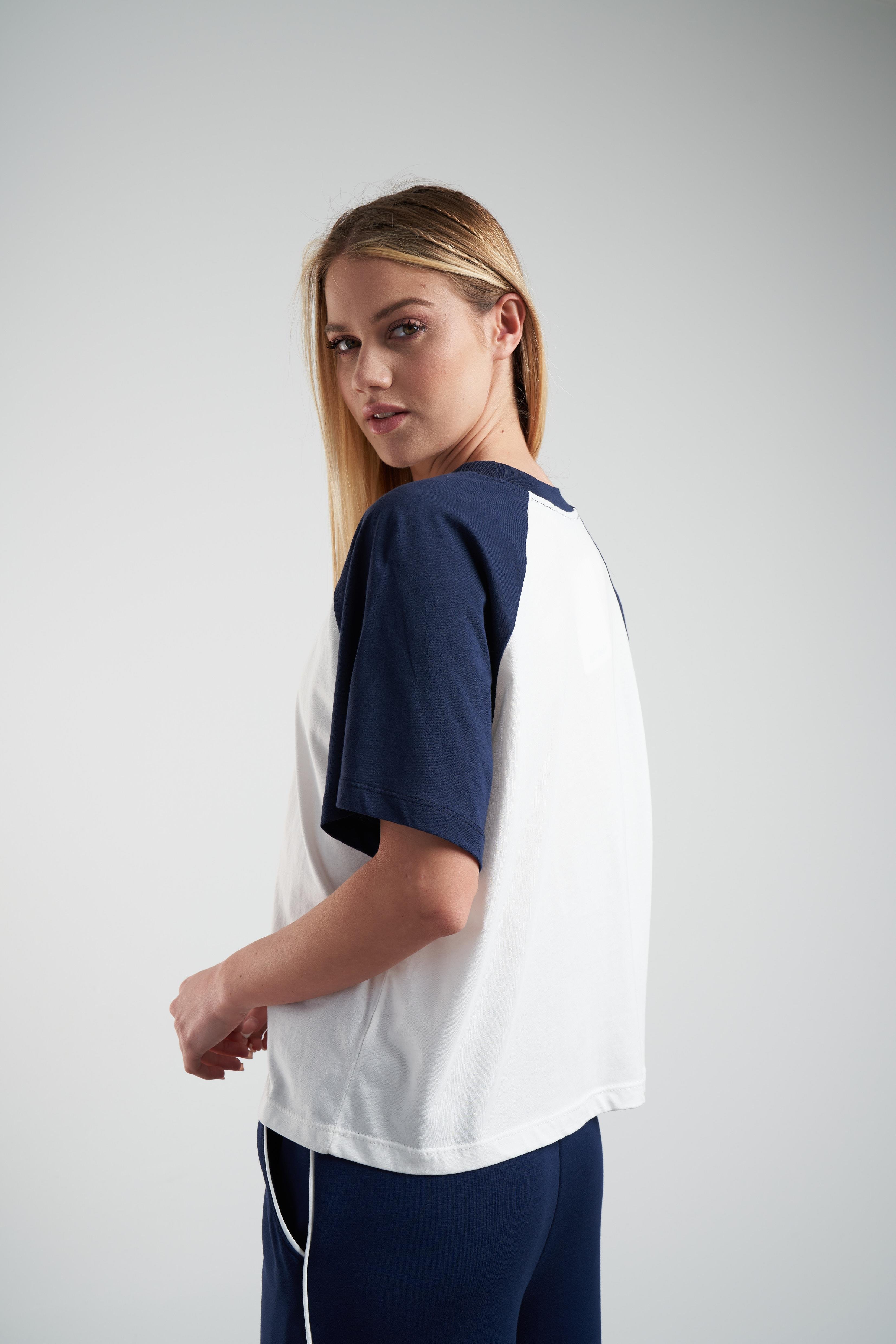 Independent Baskılı T-shirt Ekru-Lacivert