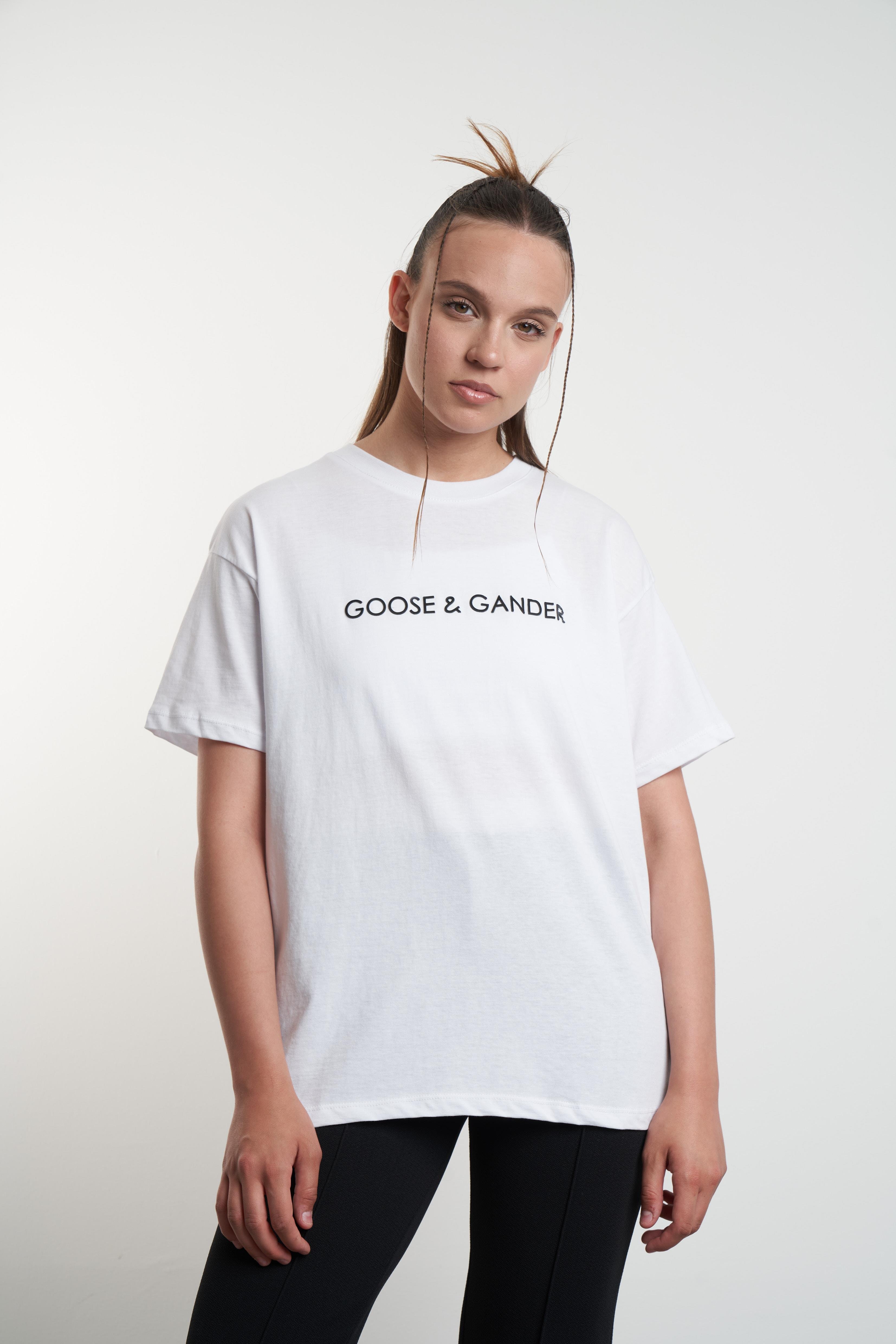 Kabartma Yazı Baskılı T-shirt Beyaz