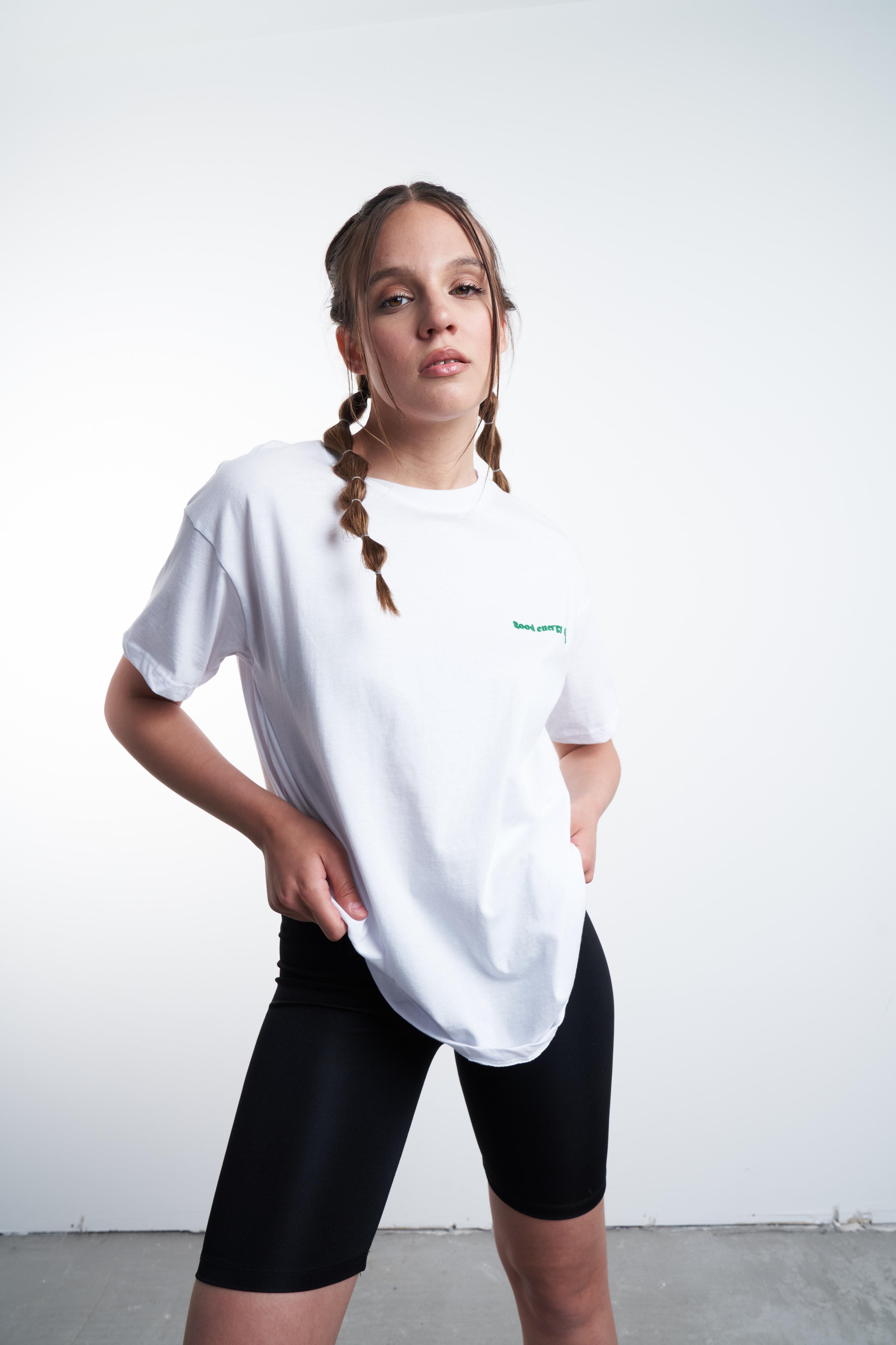 Kabartma Yazı Baskılı T-shirt Beyaz