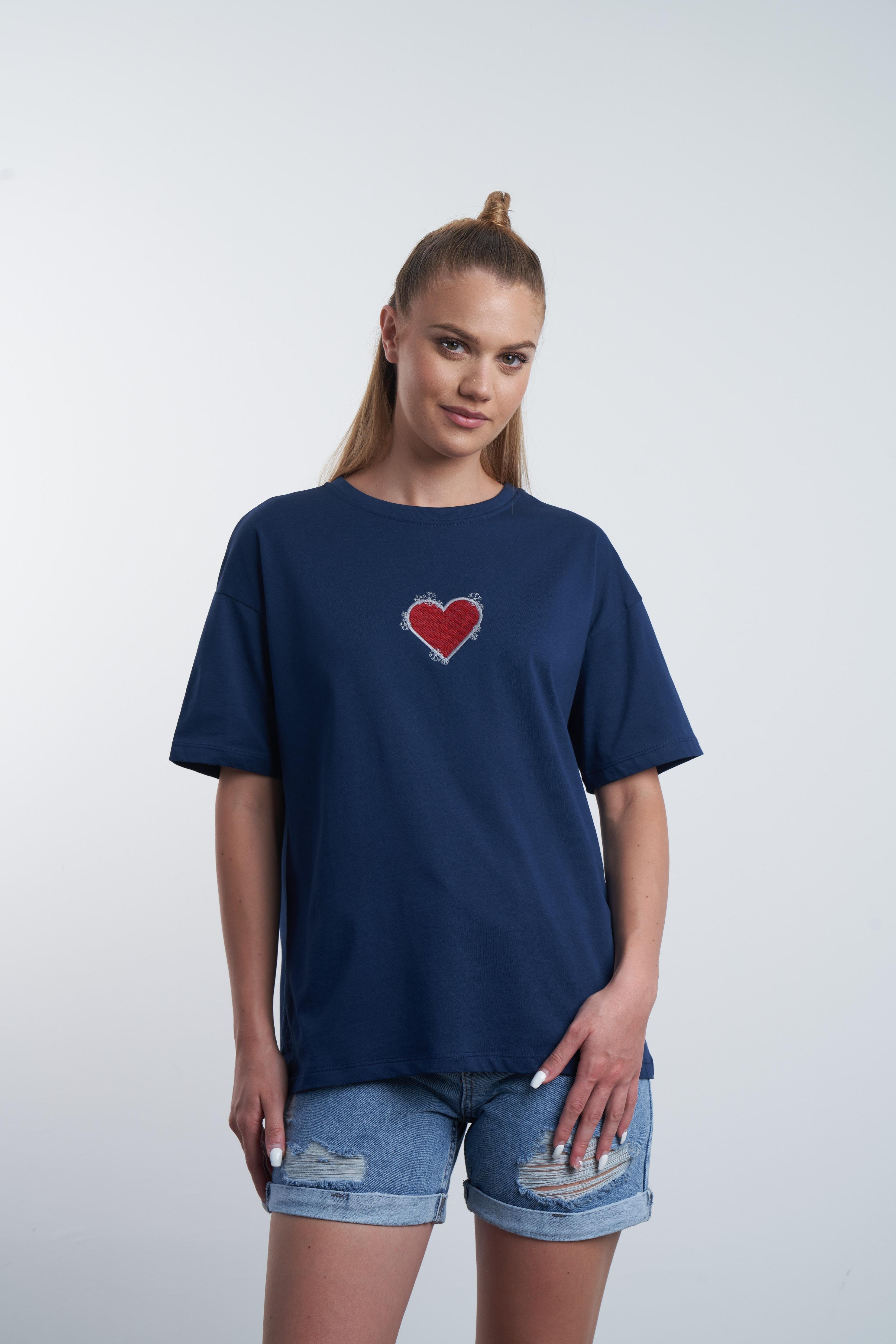 Kalp Nakış Baskılı T-shirt Lacivert