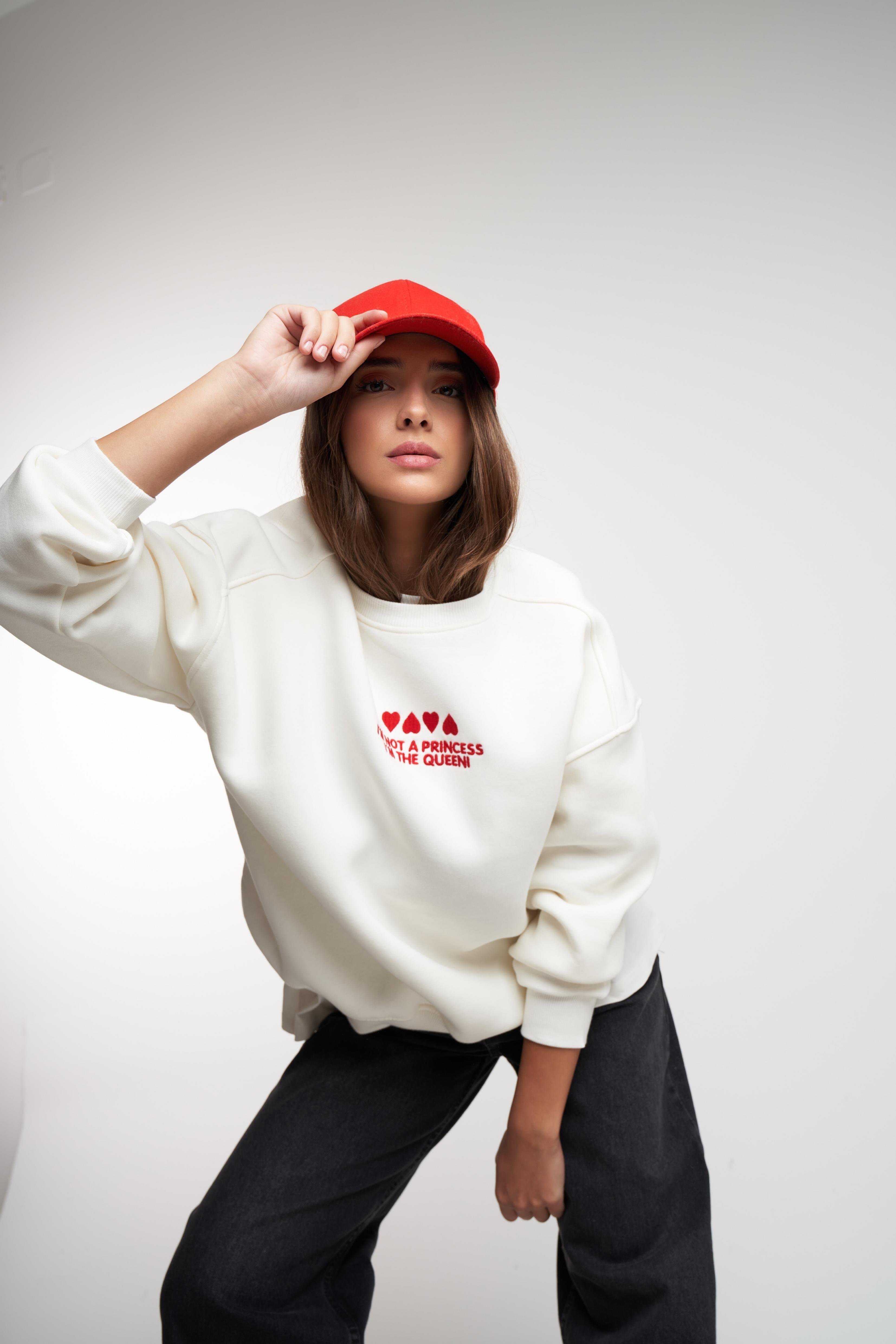 Kalp Nakış Yazı Baskılı Şardonlu Sweatshirt Ekru