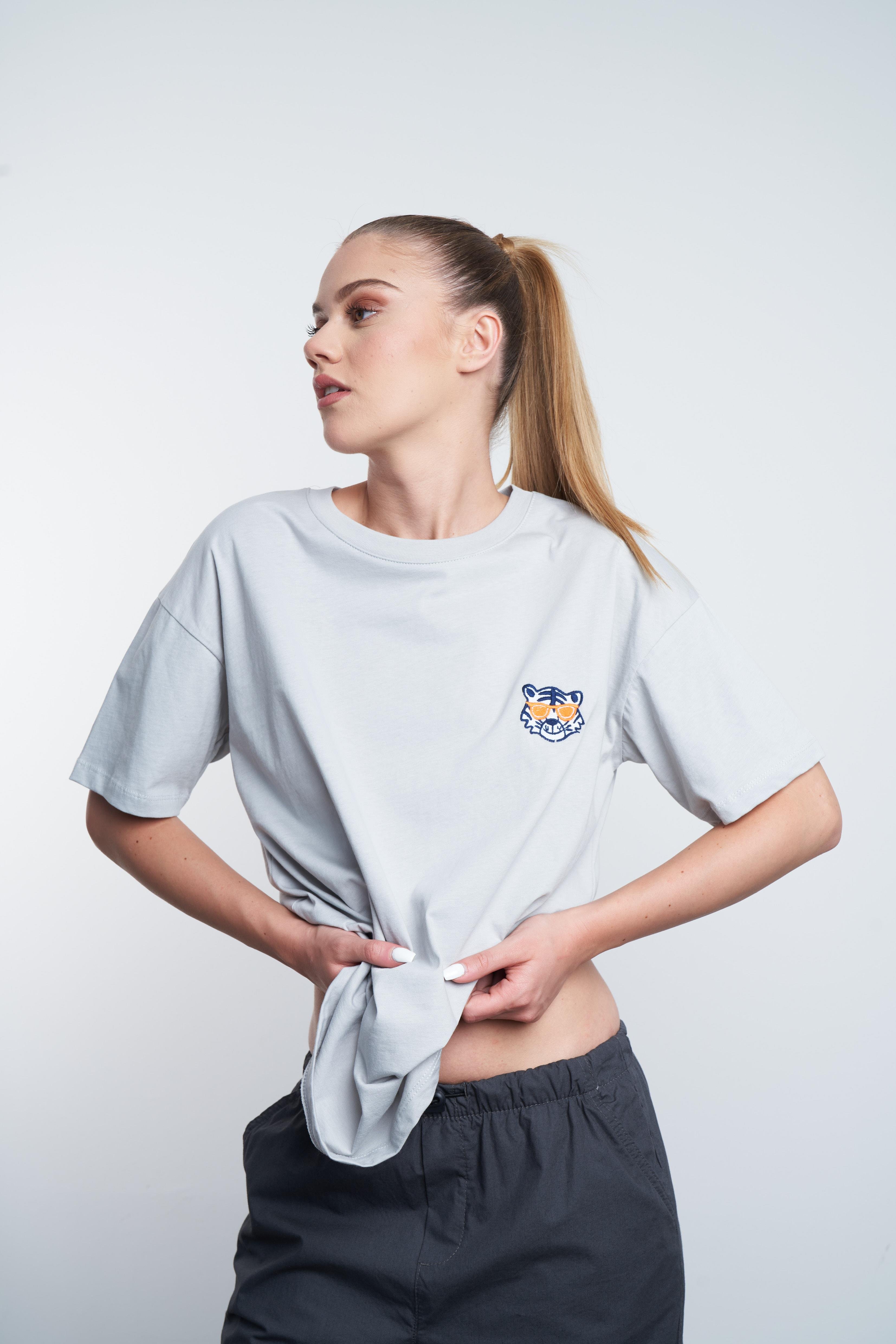 Kaplan Nakış Baskılı T-shirt Açık Gri