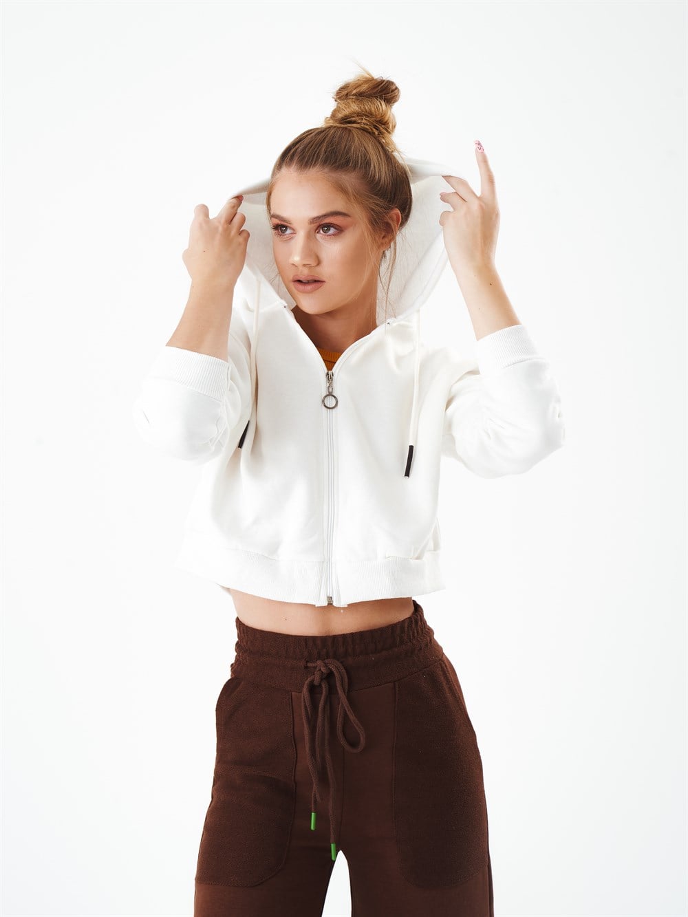 Kapüşonlu Şardonlu Kısa Sweatshirt Ceket