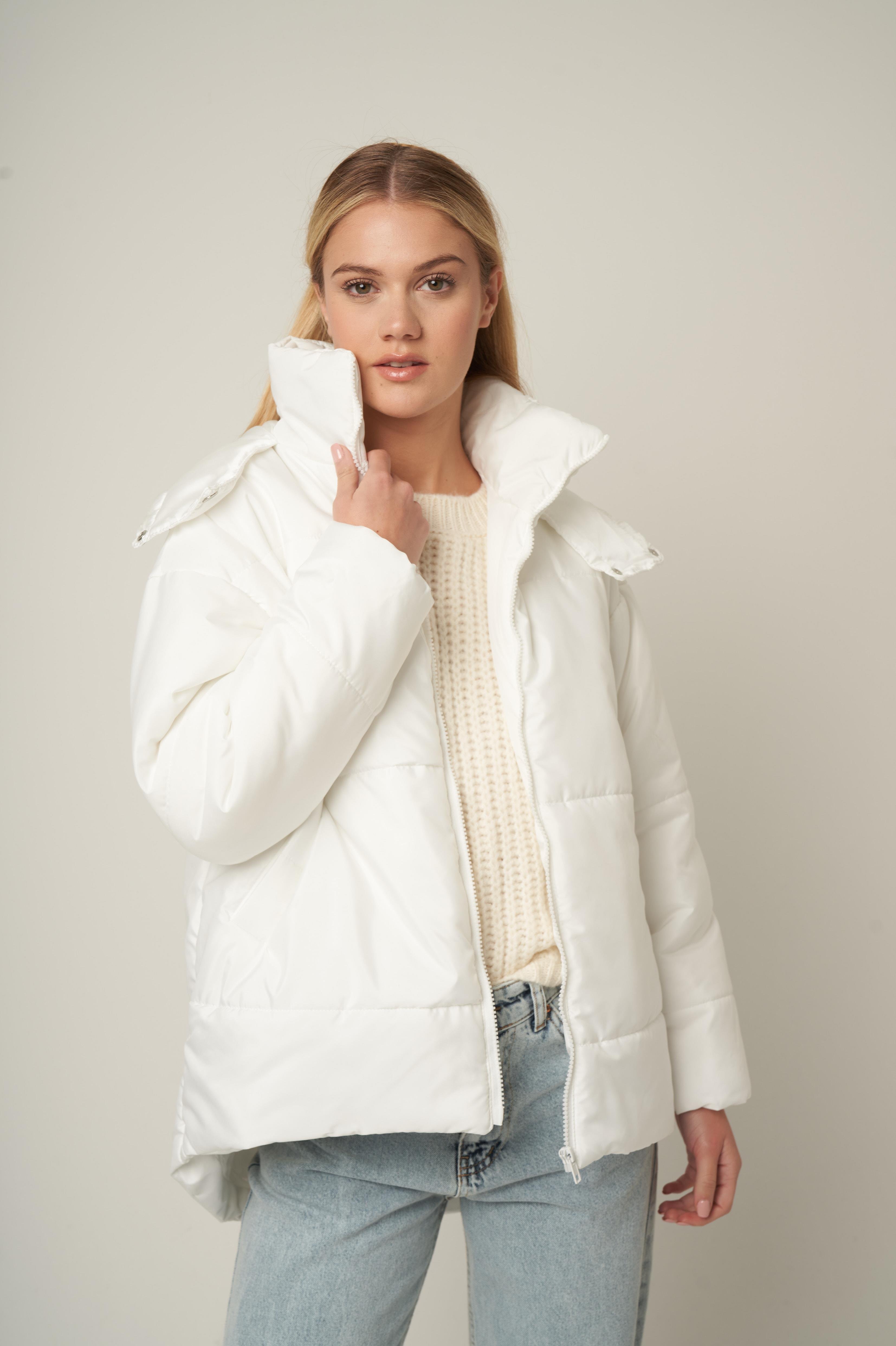 Kapüşonlu Şişme Mont Ekru
