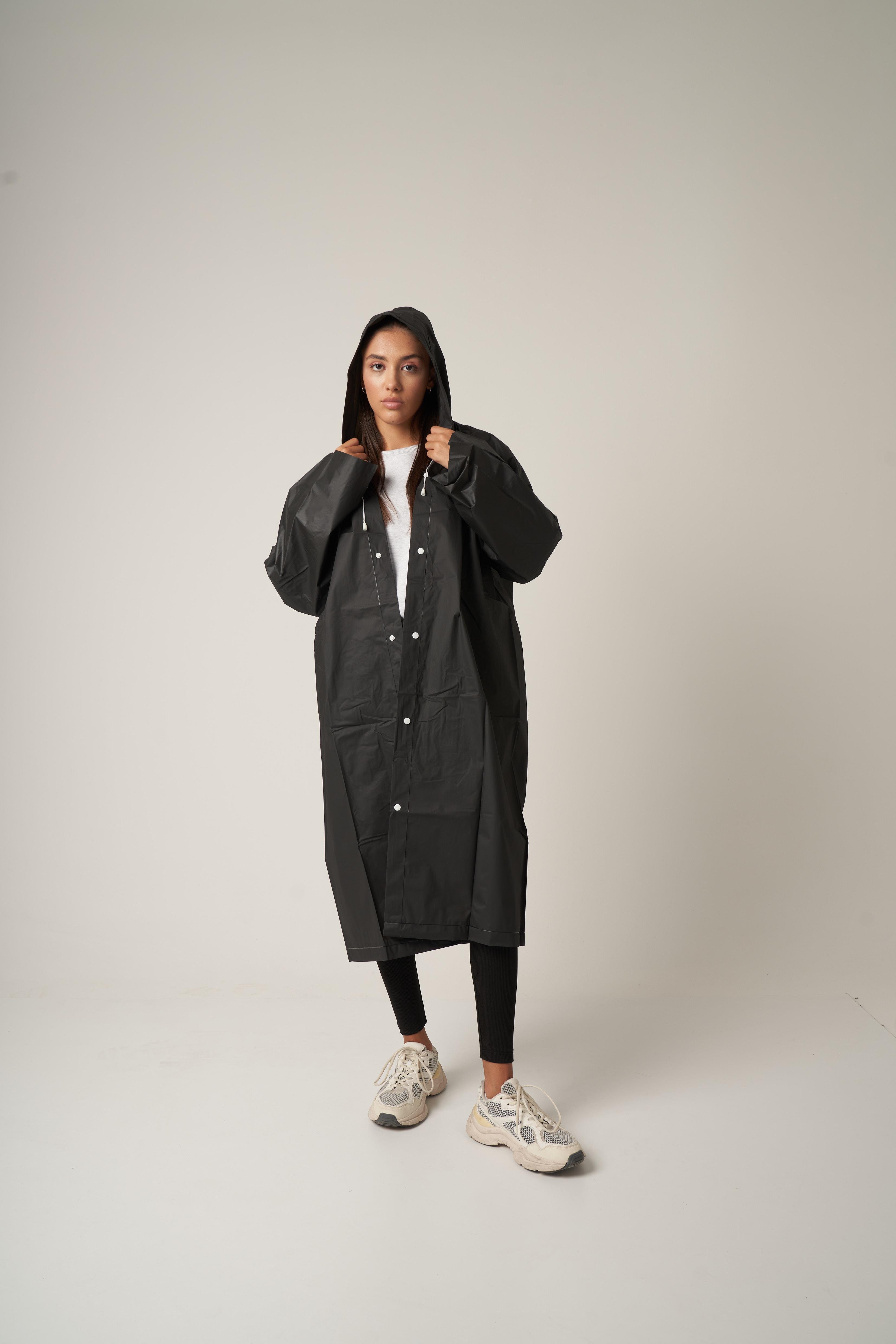 Kapüşonlu Yağmurluk Siyah