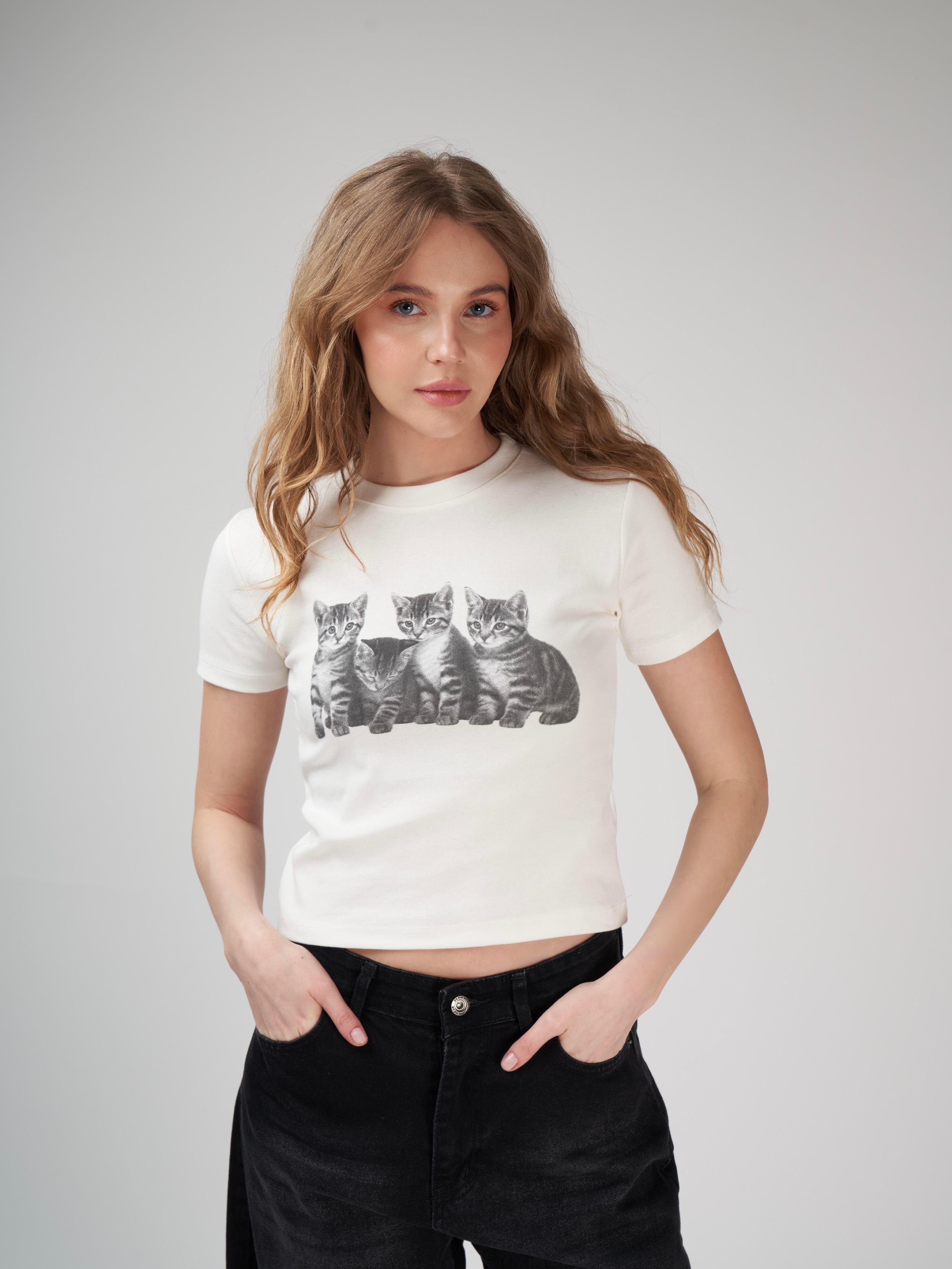Kedi Baskılı Kısa Kol Bluz Ekru