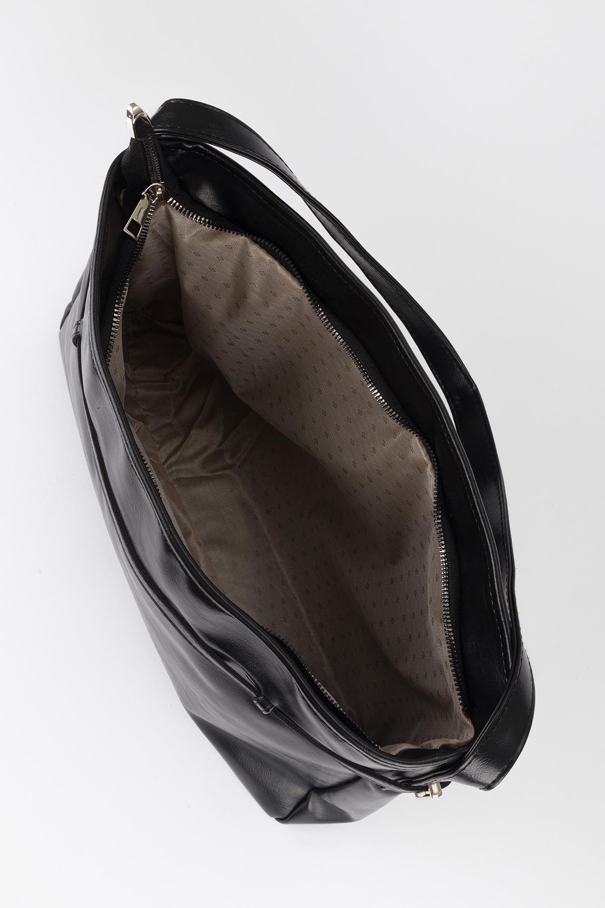 Kemer Detaylı Omuz Çantası Siyah