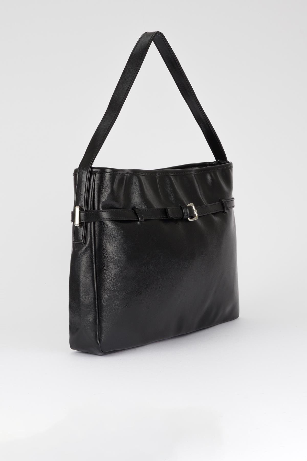 Kemer Detaylı Omuz Çantası Siyah