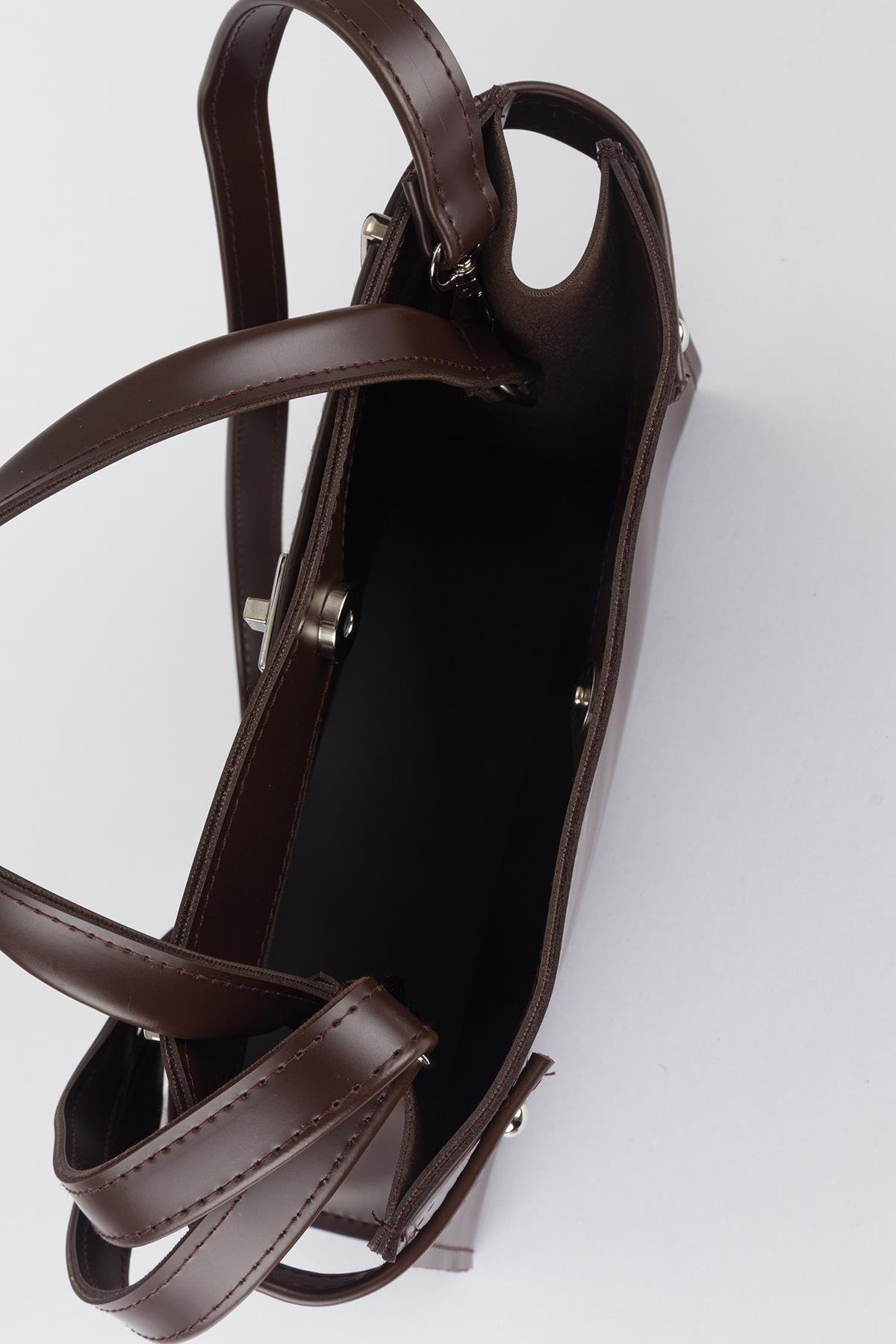 Kilit Detaylı Basic Çanta Kahve