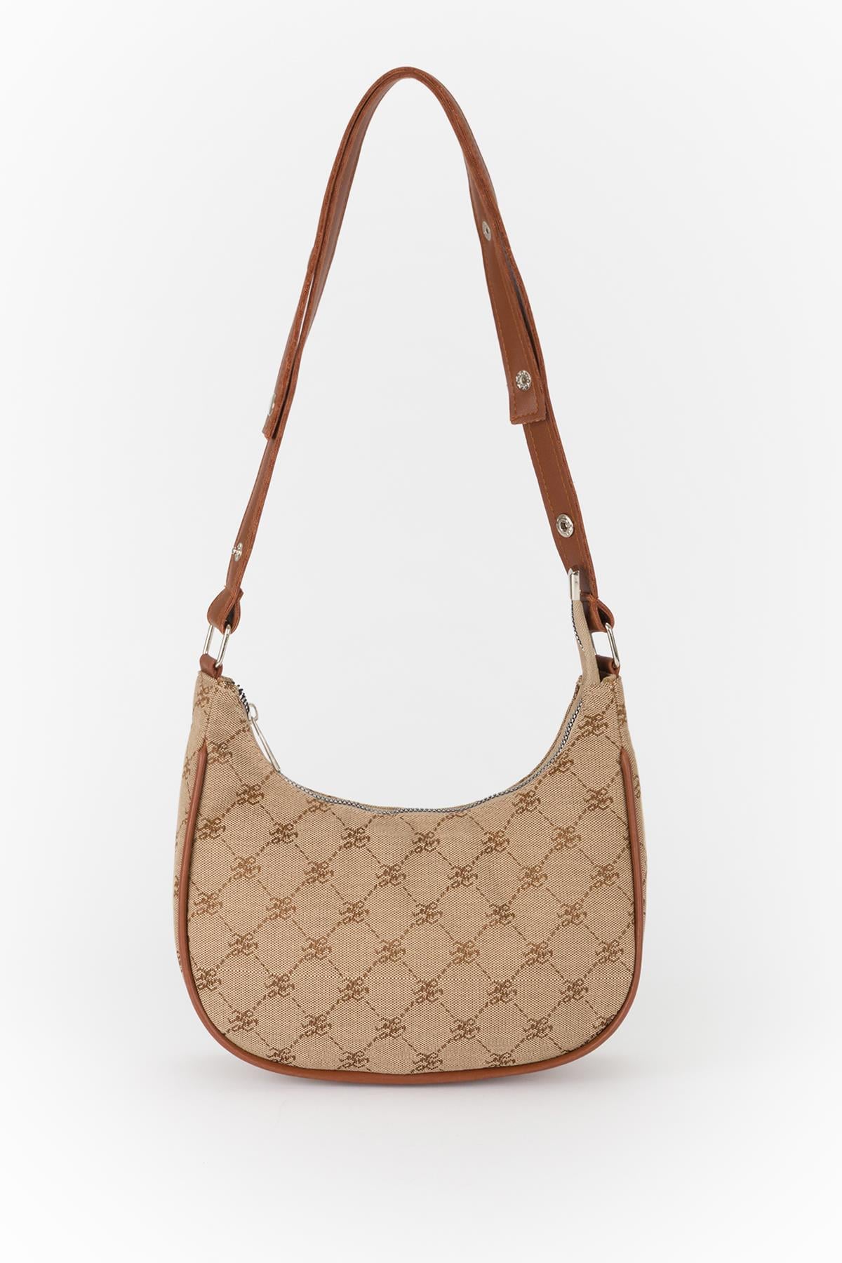 Monogram Desenli Baget Çanta Bej