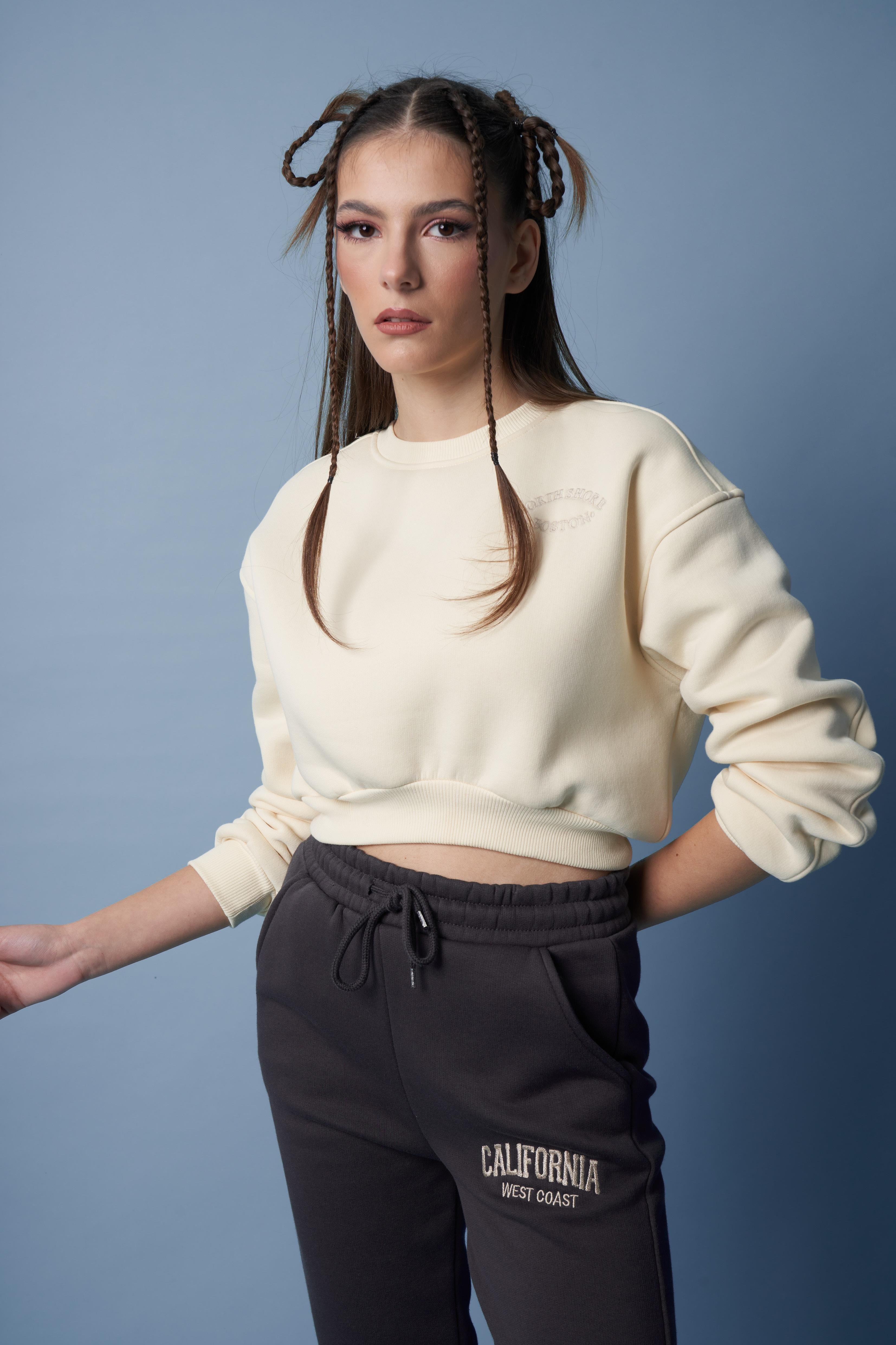 Nakış Detaylı Kısa Basic Sweatshirt Ham