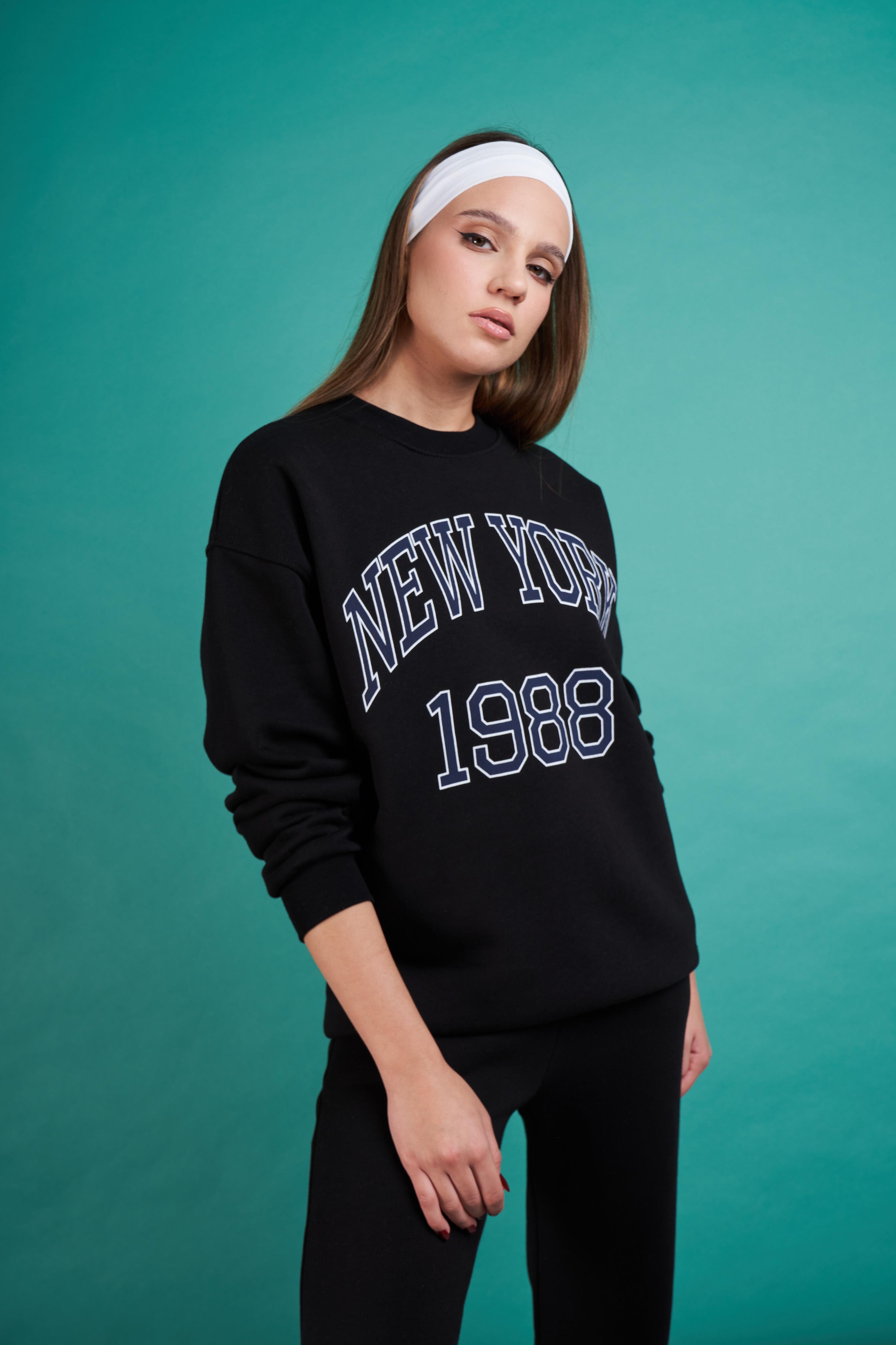 New York Baskılı Sweatshirt Siyah