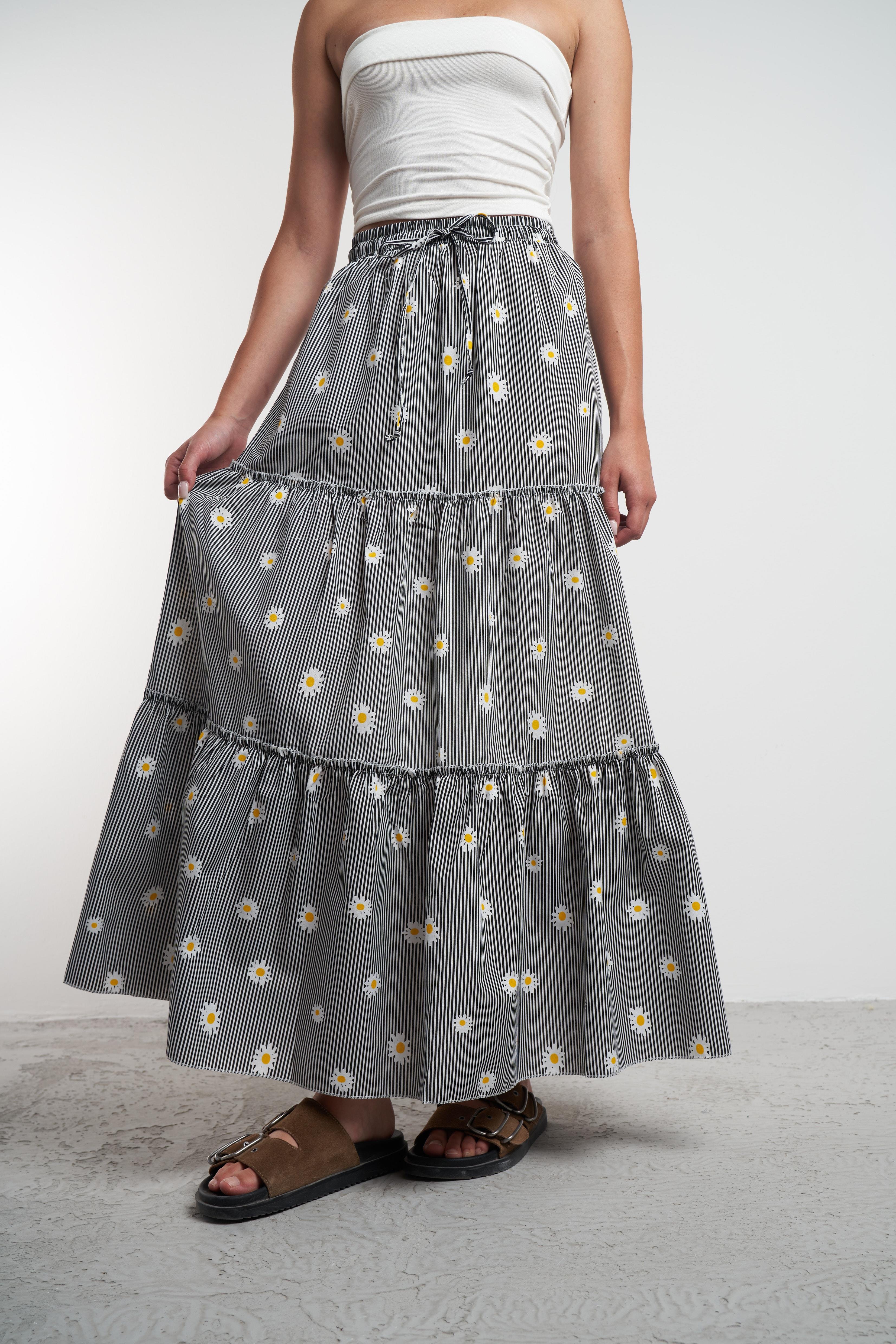 Papatya Desen Çizgili Uzun Etek Siyah-Beyaz