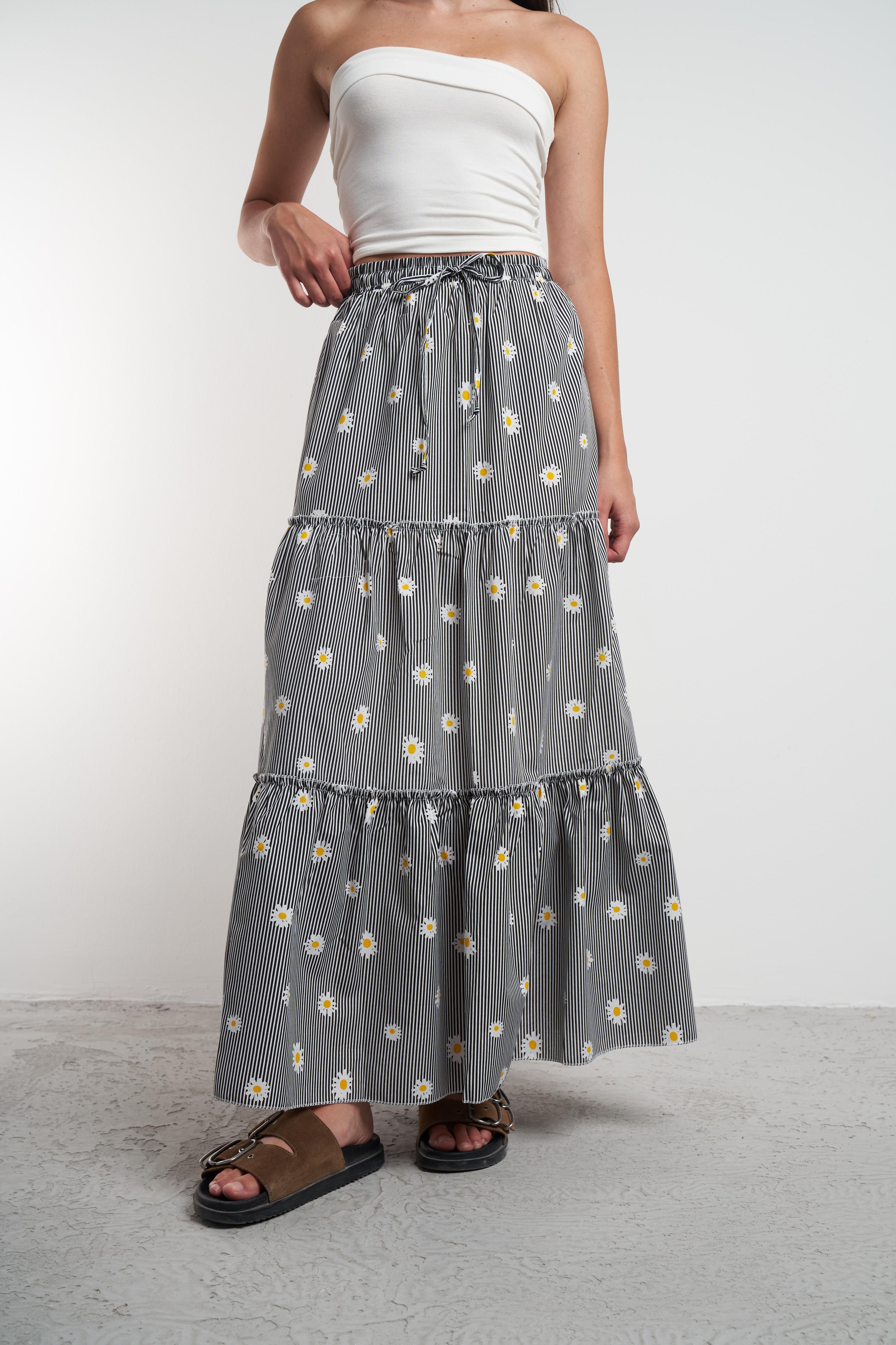 Papatya Desen Çizgili Uzun Etek Siyah-Beyaz