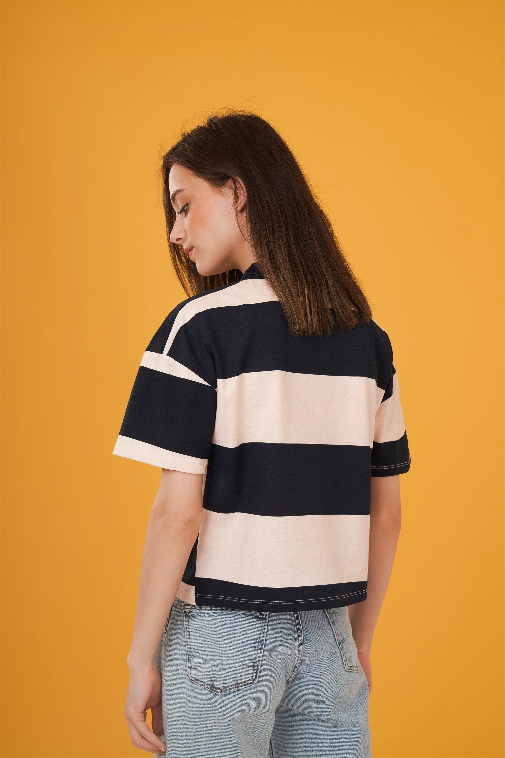 Polo Yaka Kısa T-shirt