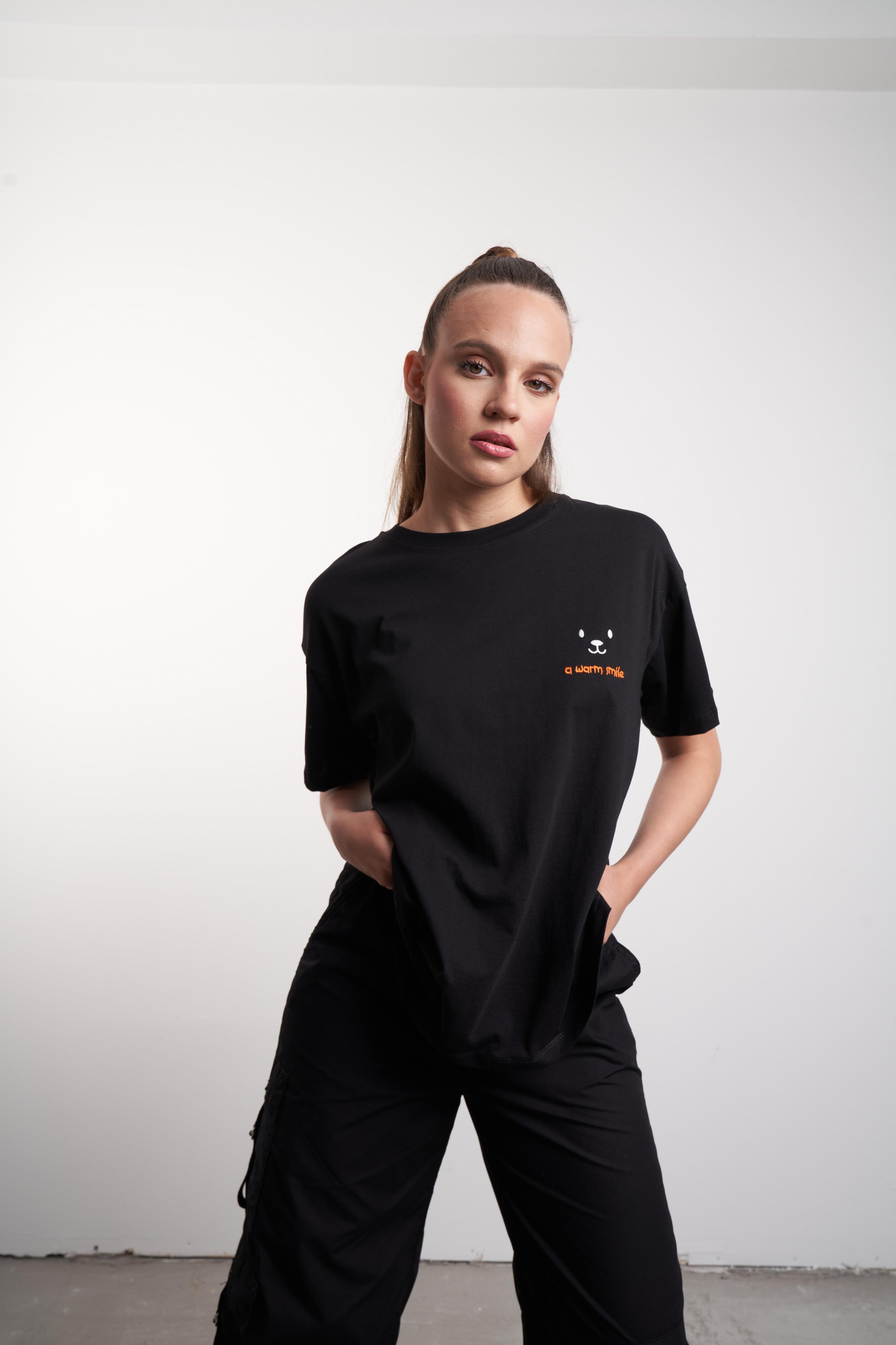 Smile Nakış Baskılı T-shirt Siyah