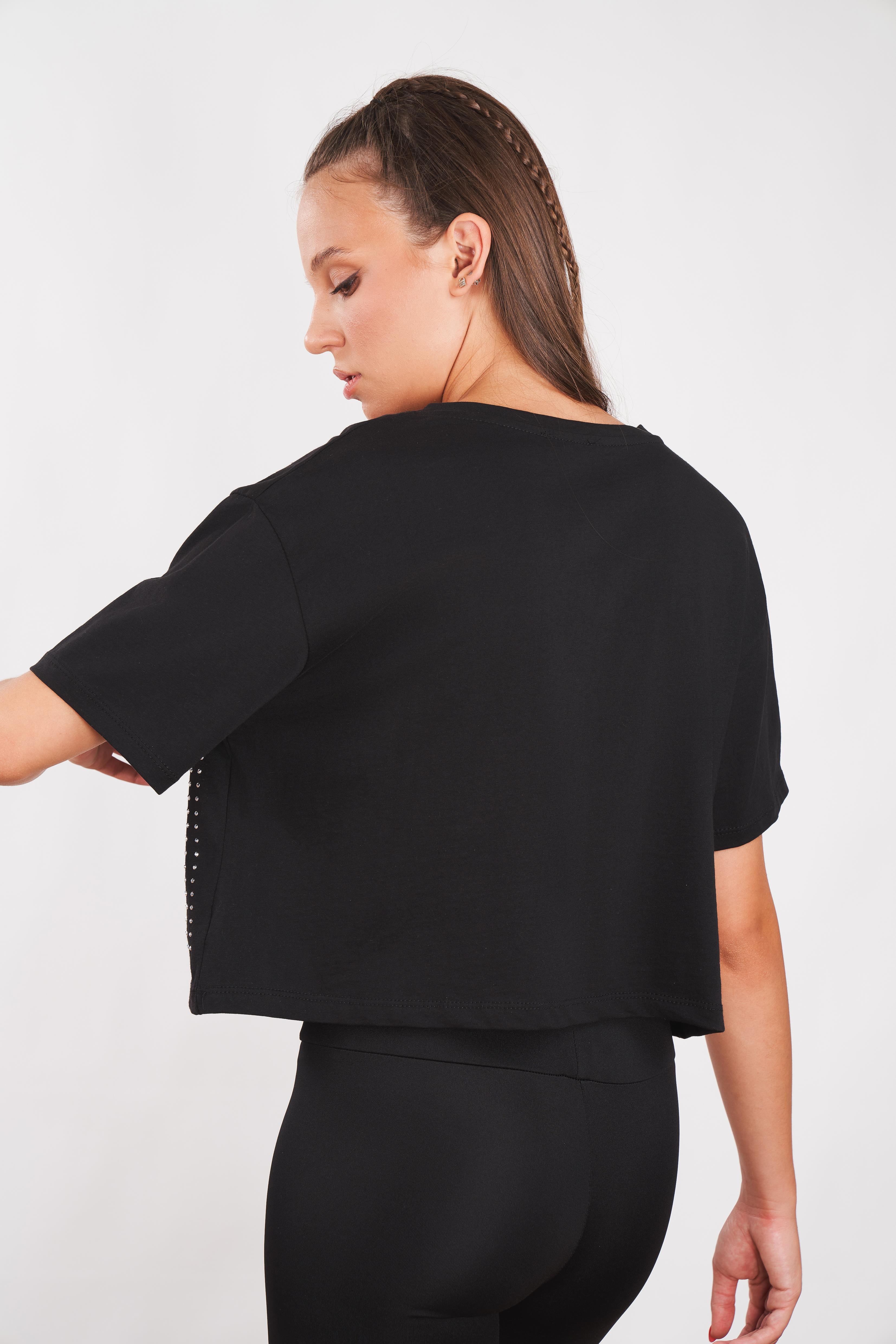 Taş Detaylı Love Baskılı T-shirt