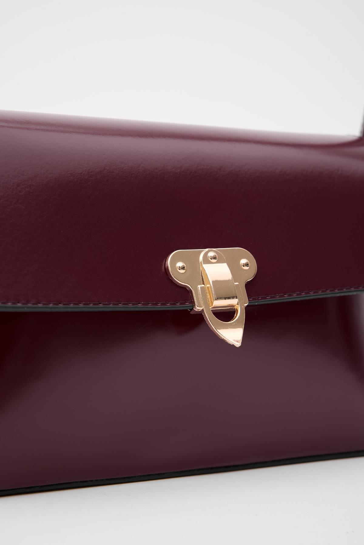 Toka Detaylı Baget Çanta Bordo