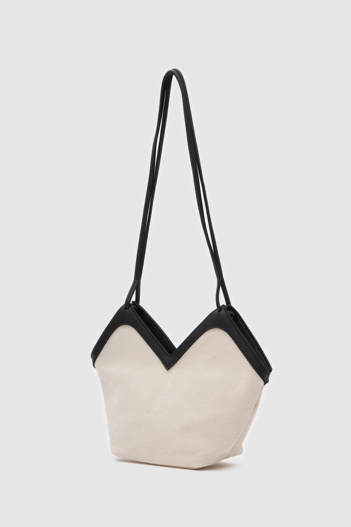 V Model Çanta Siyah