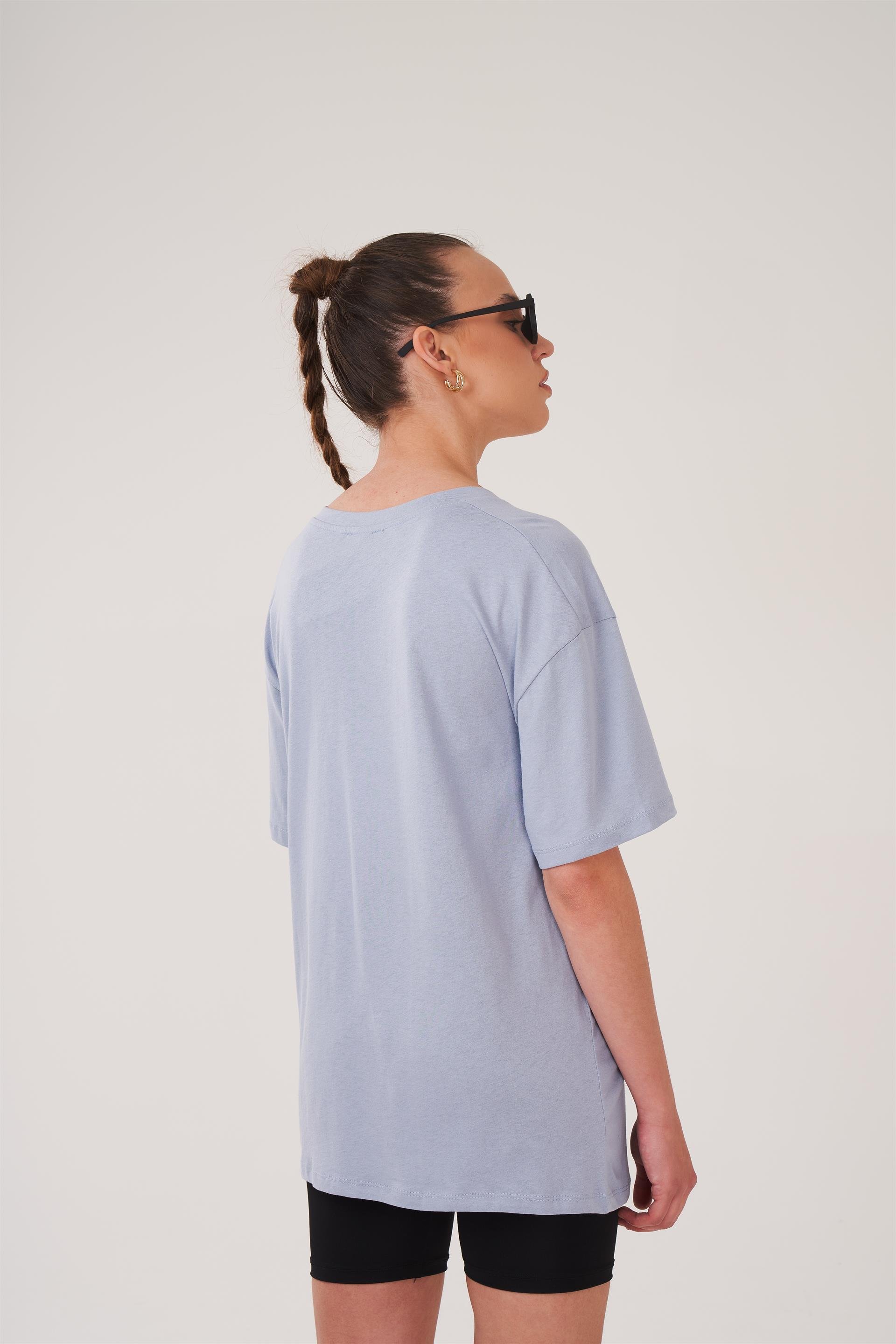 V Yaka Basic T-shirt