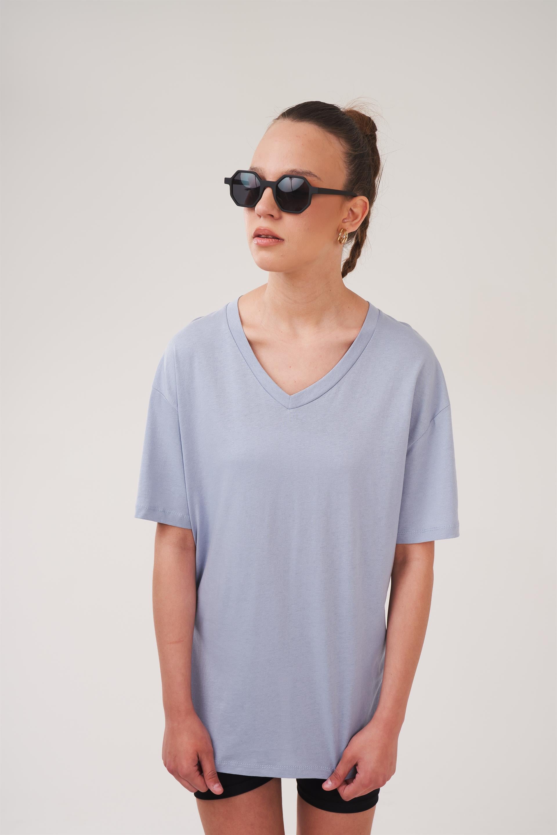 V Yaka Basic T-shirt