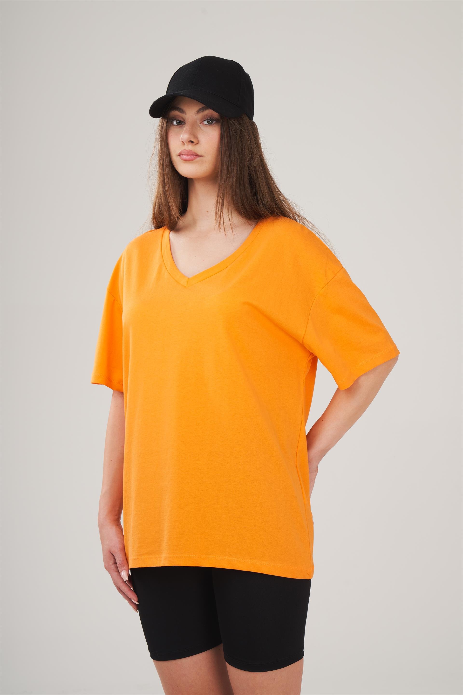 V Yaka Basic T-shirt