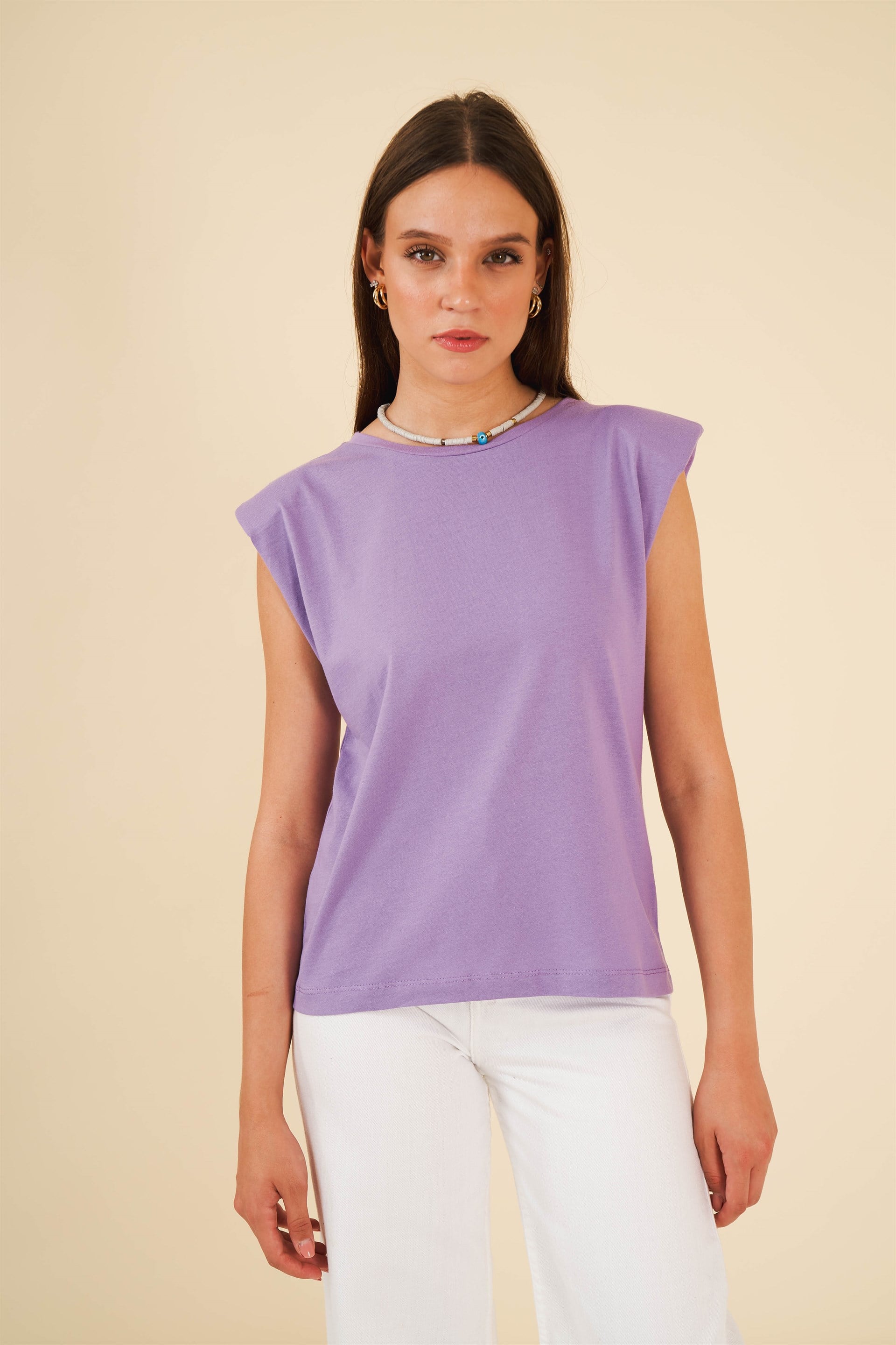 Vatkalı Kolsuz T-shirt