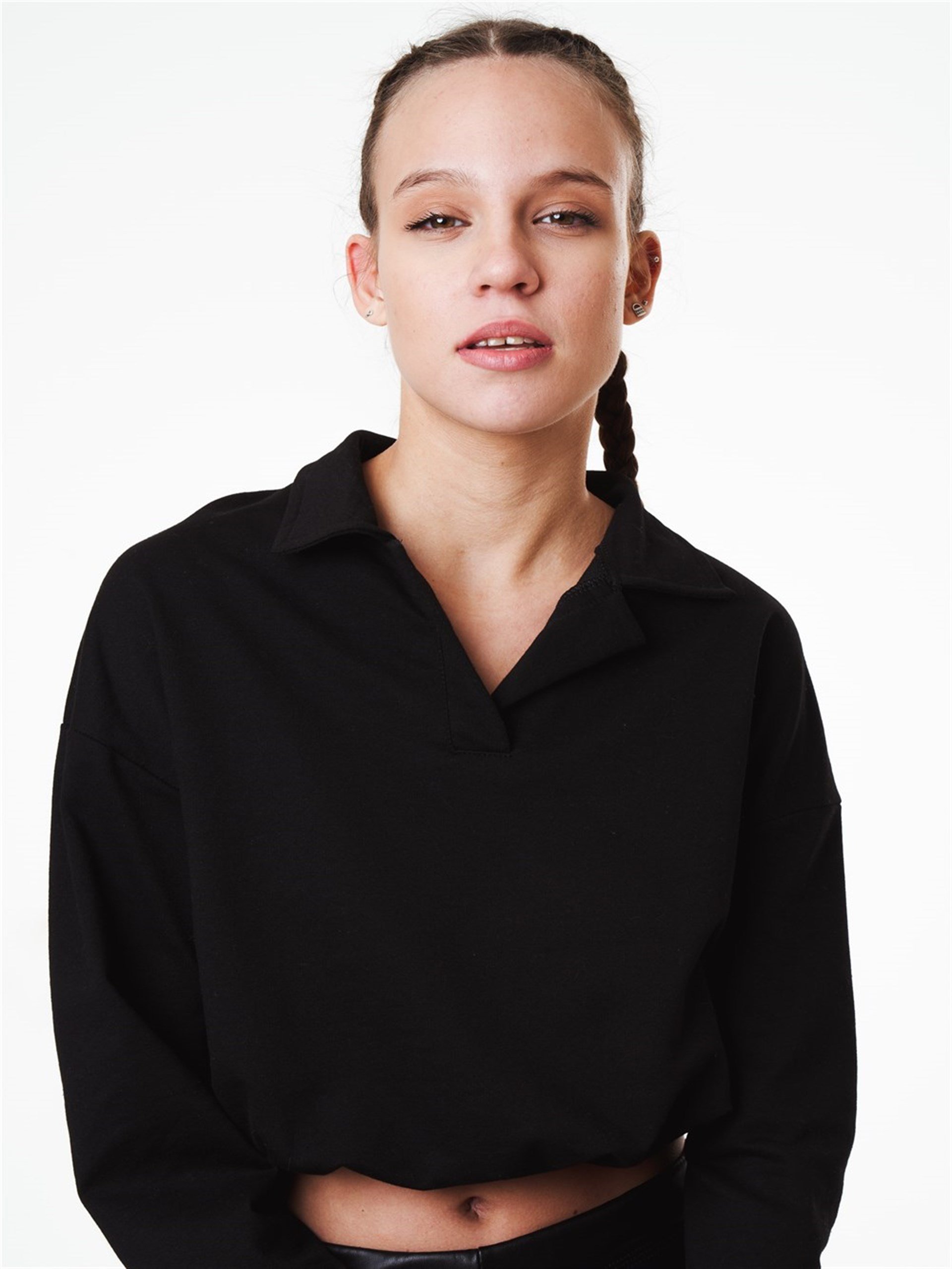 Yakalı Alt Lastik Kısa Sweatshirt