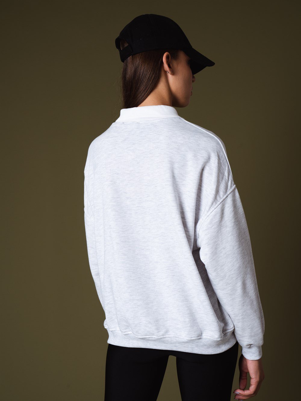 Yakalı Newport Yazı Baskılı Sweatshirt
