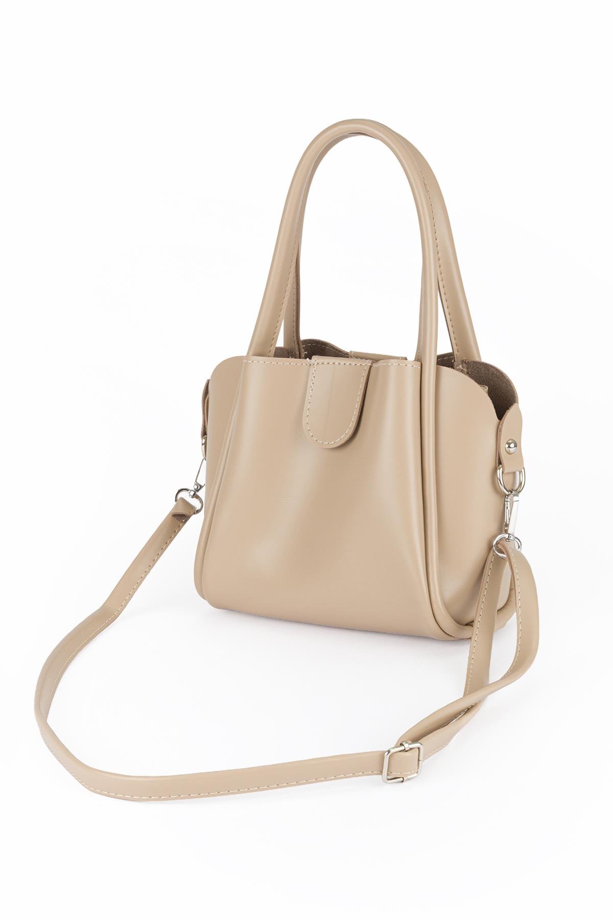 Yavrulu El ve Çapraz Çanta Kum