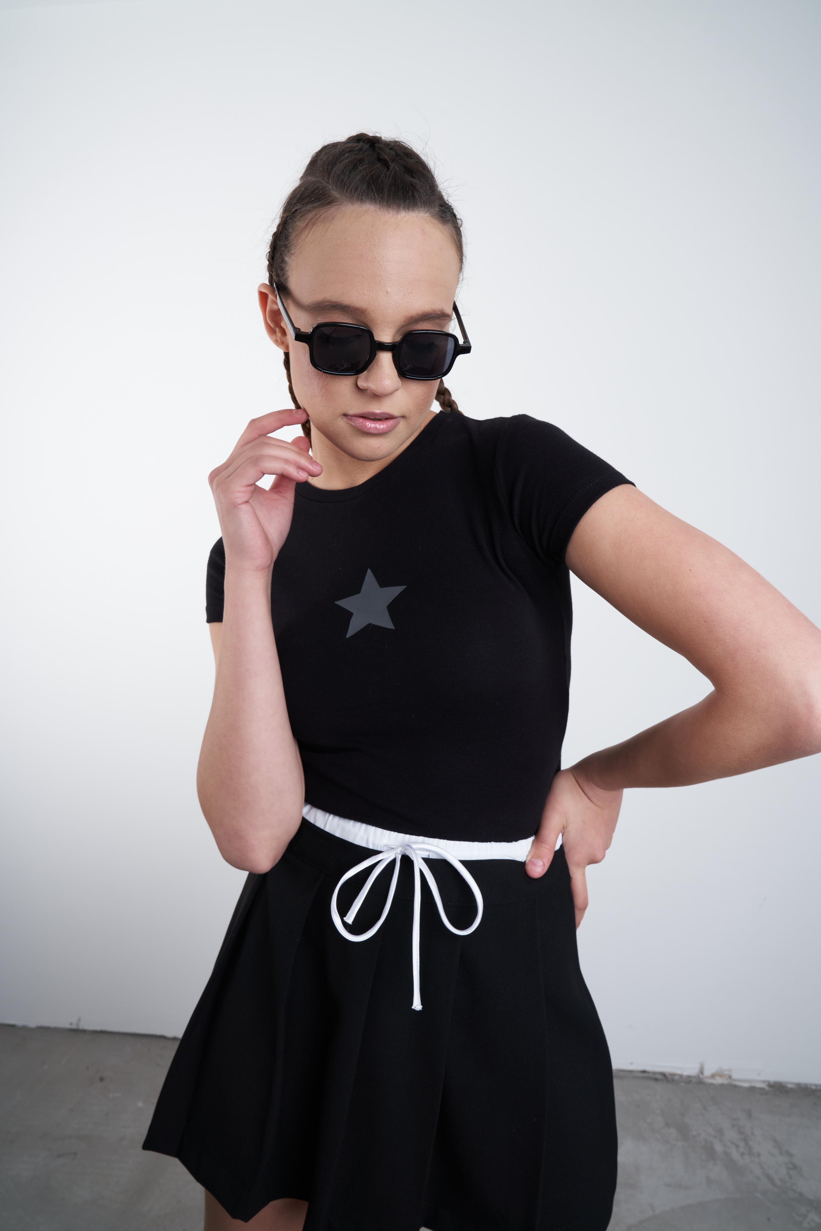 Yıldız Baskılı Kısa T-shirt Siyah
