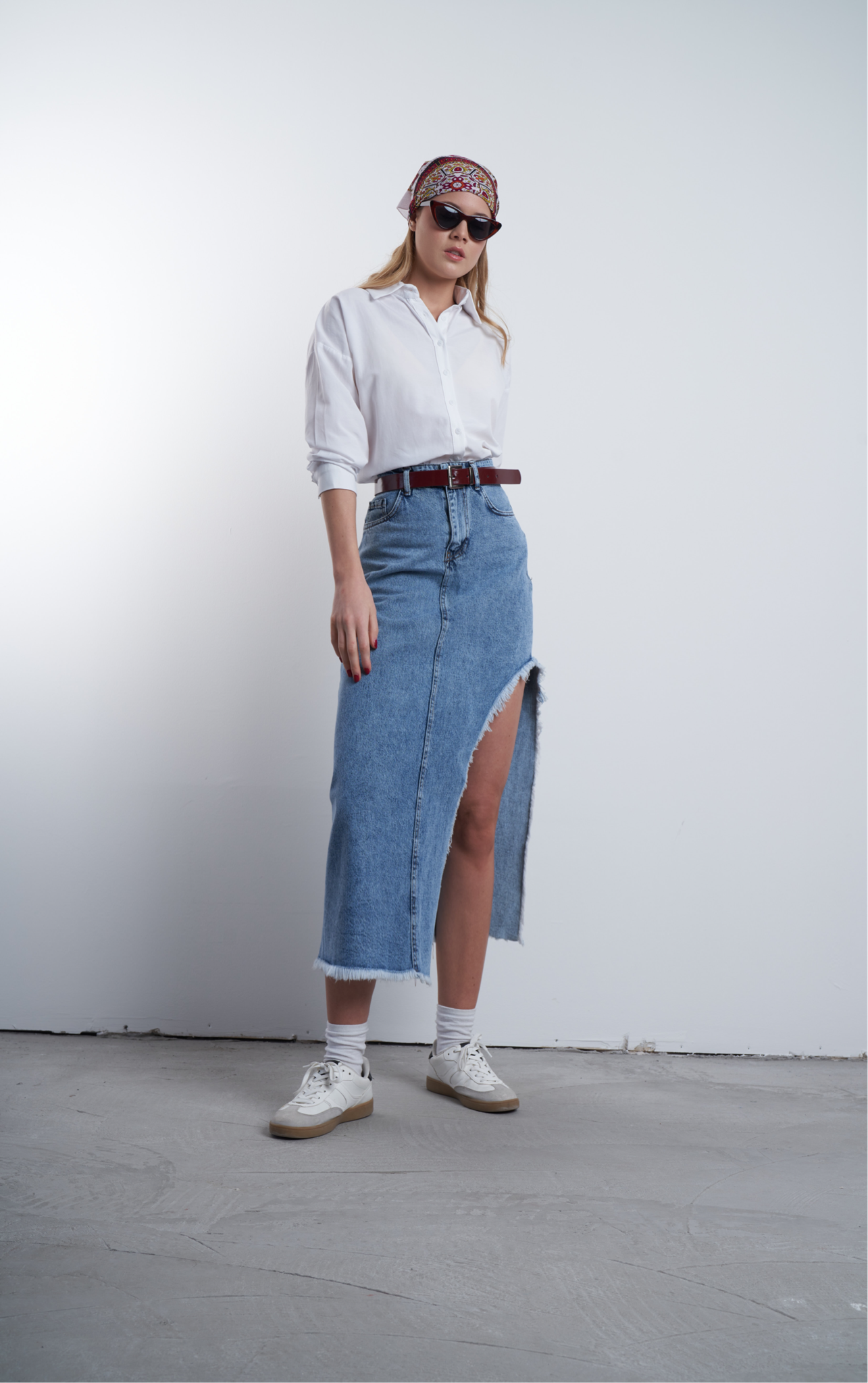 Yırtmaç Detaylı Denim Etek Mavi