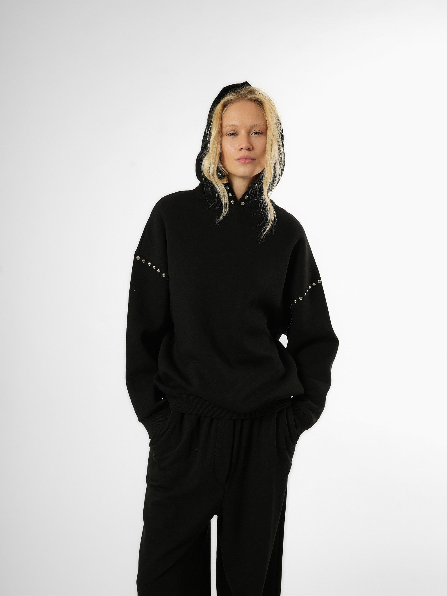 Zımba Detaylı Şardonlu Sweatshirt Siyah