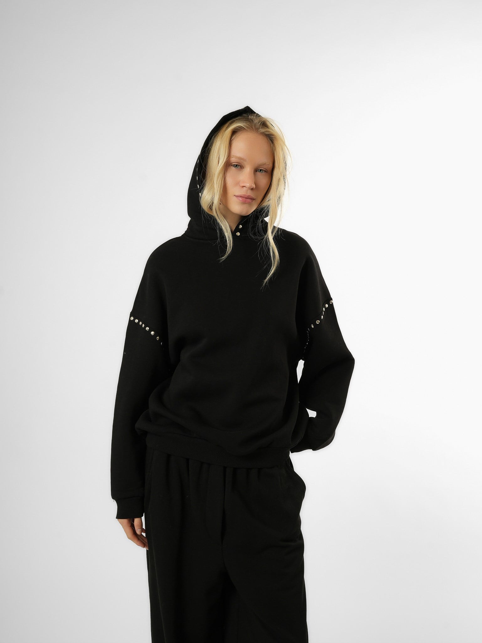 Zımba Detaylı Şardonlu Sweatshirt Siyah