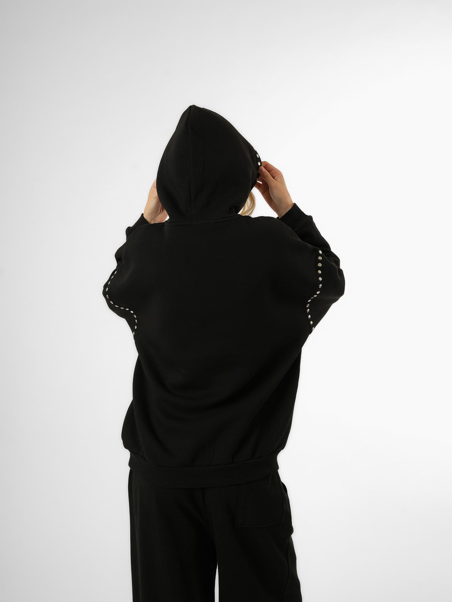 Zımba Detaylı Şardonlu Sweatshirt Siyah