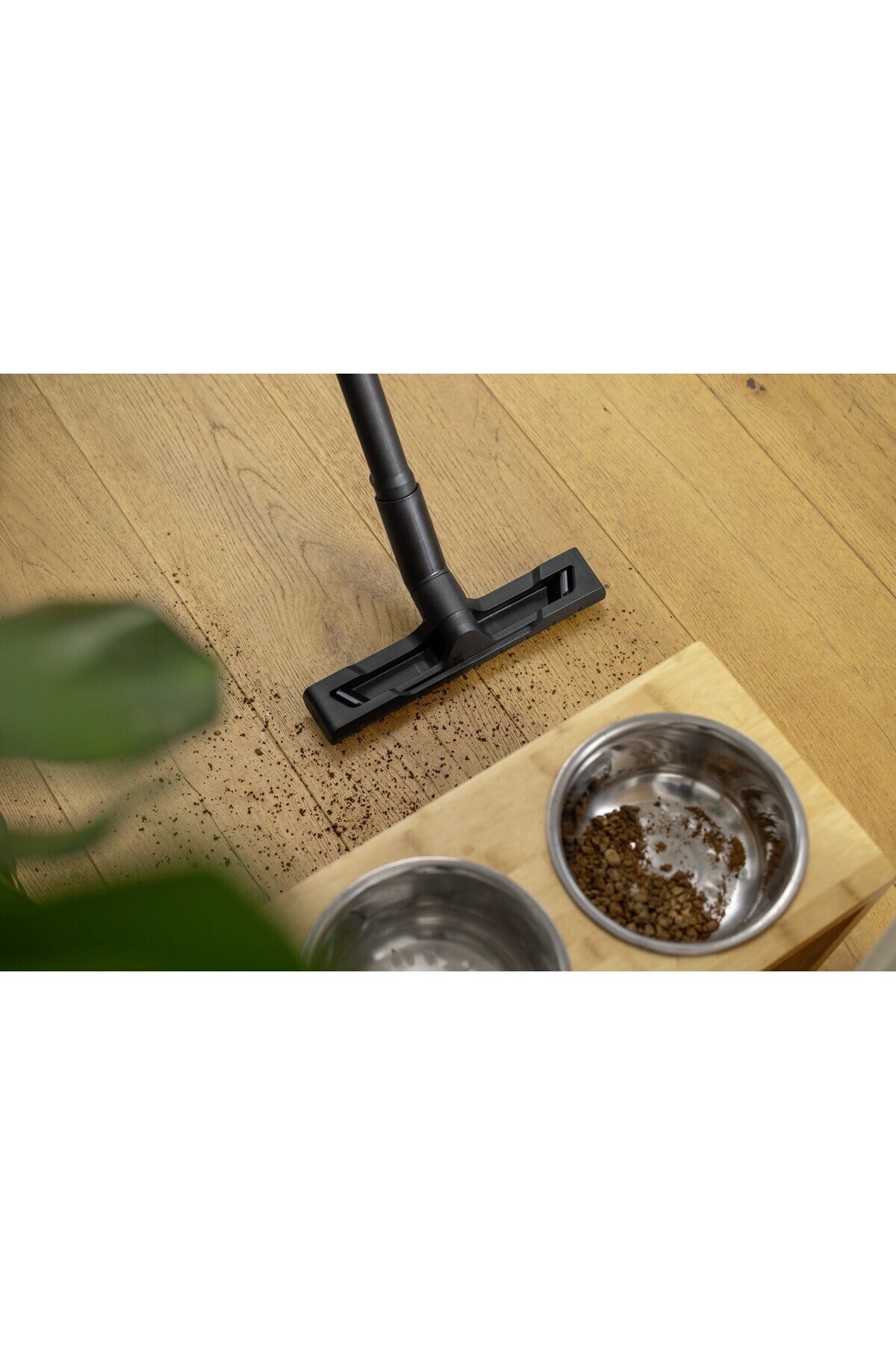 Karcher SE 4 Black GNF Edition N1 Halı Yıkama Makinesi