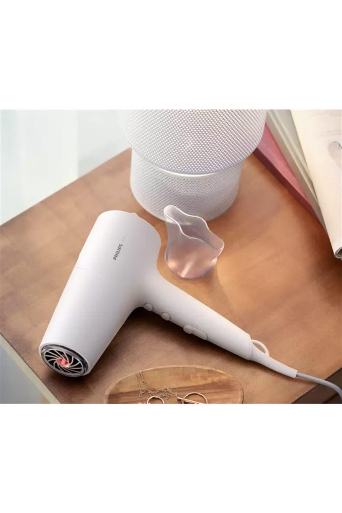 Philips BHD500/00 2100 Watt Saç Kurutma Makinesi Beyaz