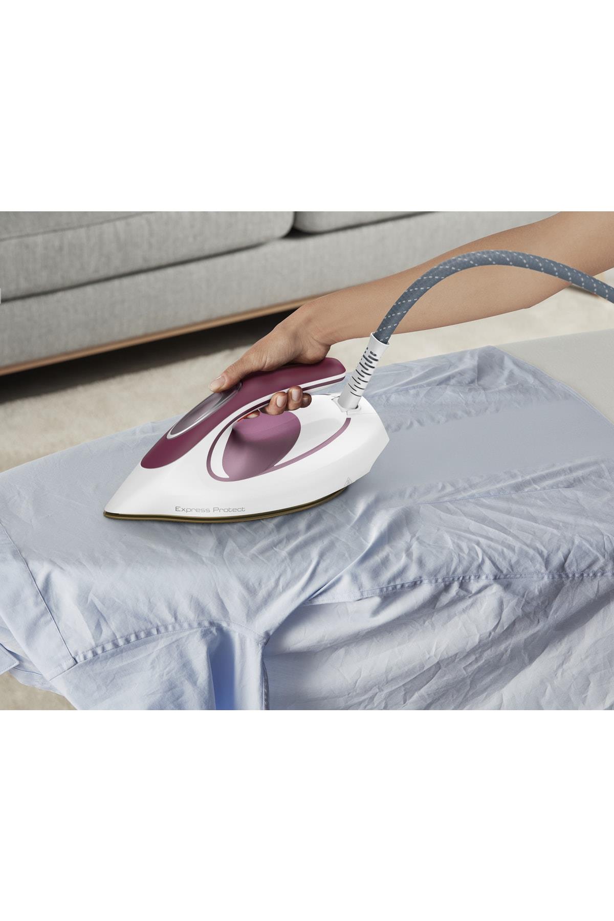 Tefal SV9201 Express Protect 130 gr Sürekli ve 530 gr Şok Buharlı 2800 Watt Buhar Kazanlı Ütü