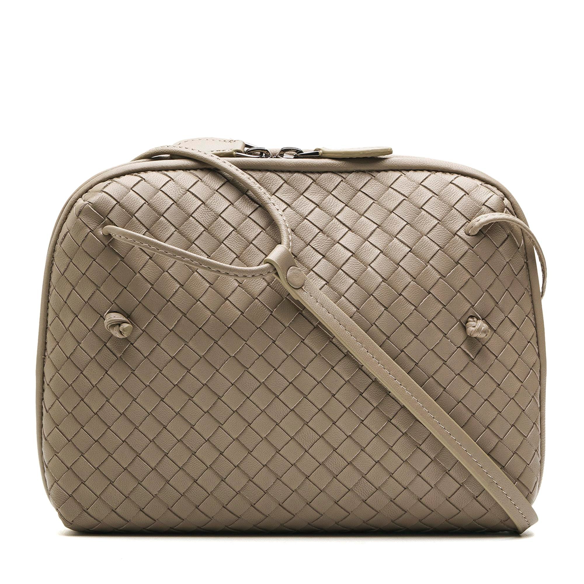 AMATA VİZON HAKİKİ DERİ Kadın ÇANTAAMATA VİZON HAKİKİ DERİ Kadın ÇANTA