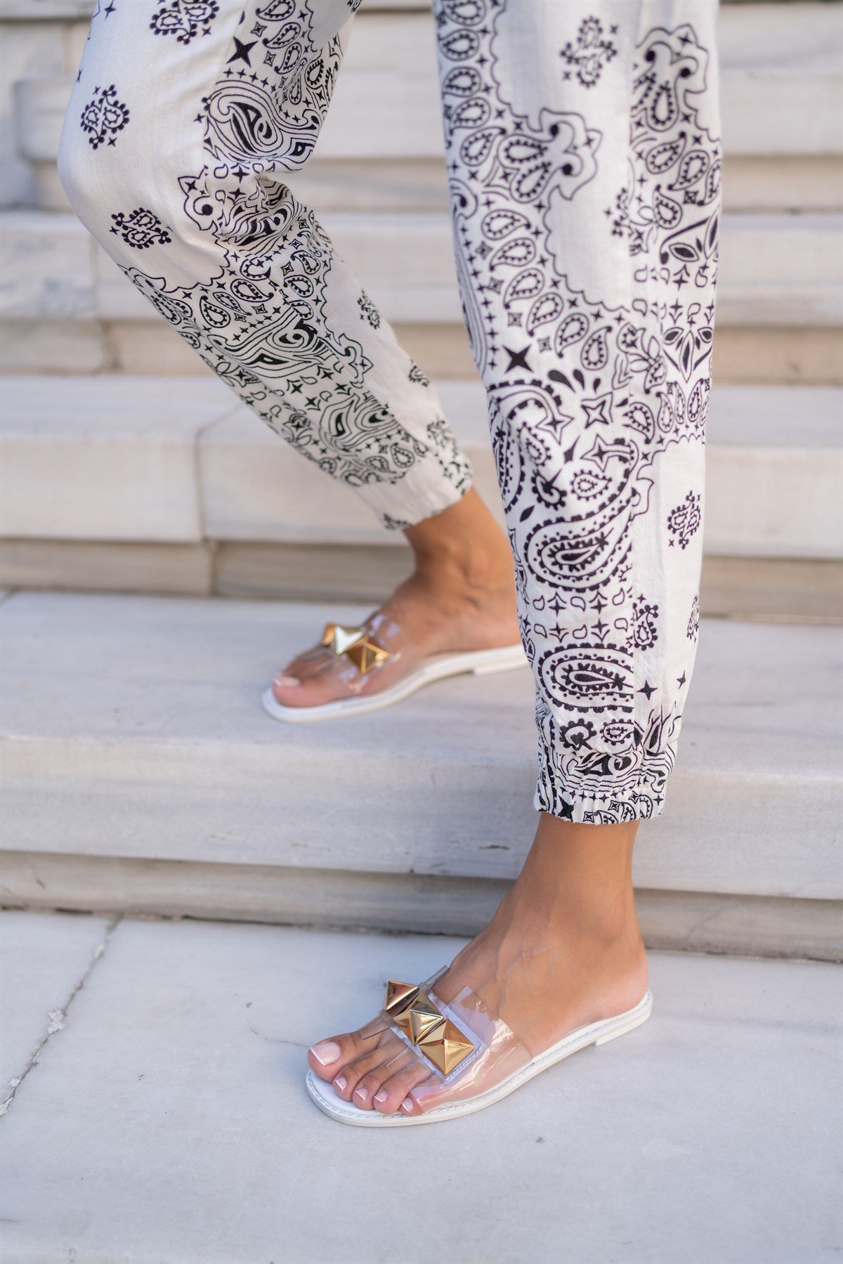 Anya Beyaz Şeffaf  Kadın Düz Terlik