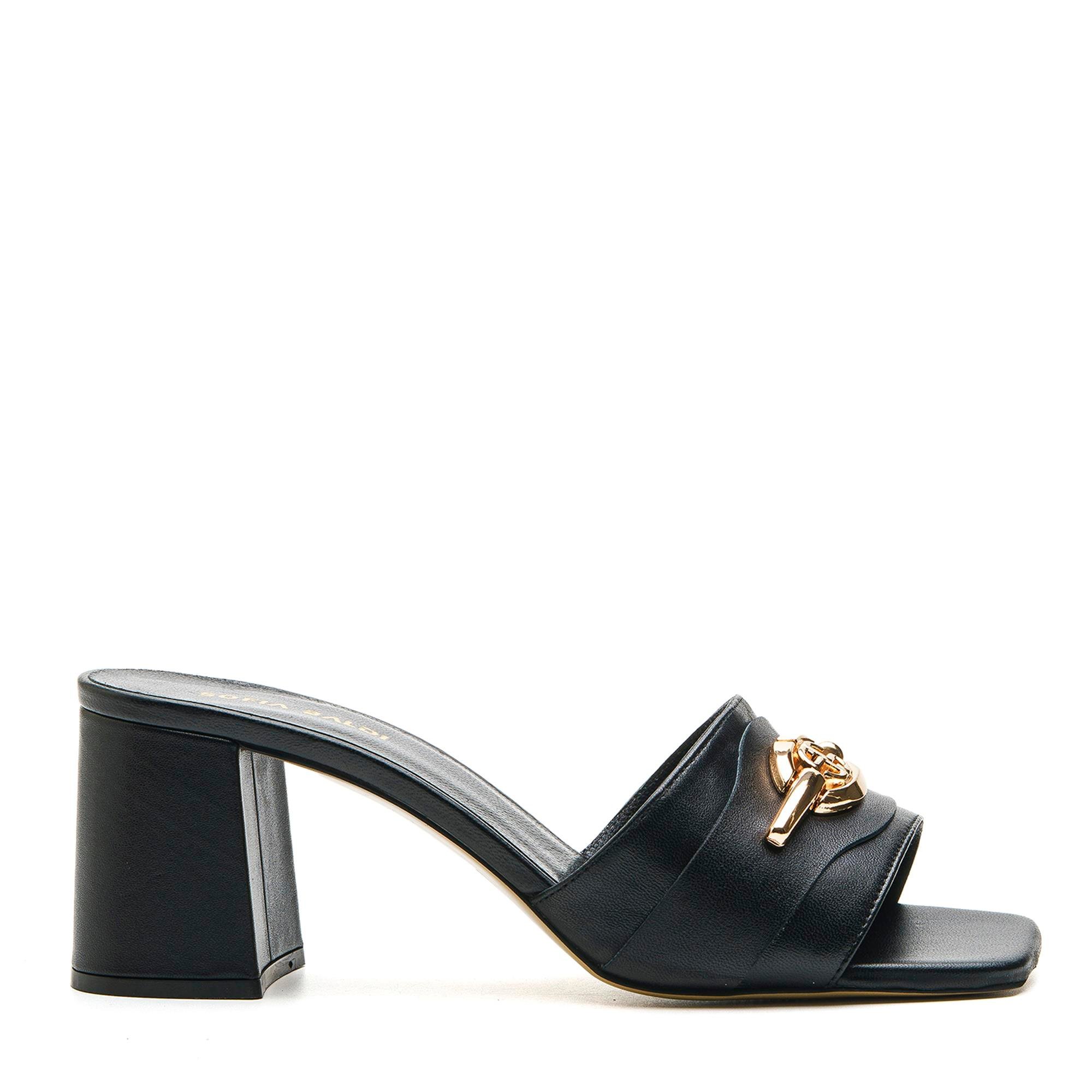 LOBRE SİYAH HAKİKİ DERİ Kadın TOPUKLU TERLİKLOBRE SİYAH HAKİKİ DERİ Kadın TOPUKLU TERLİK