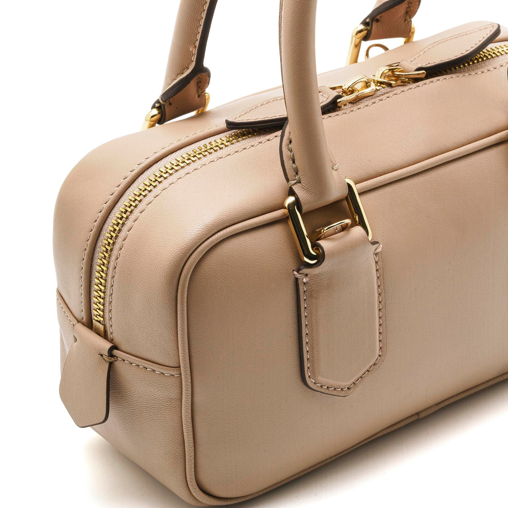 MIDVENA PUDRA HAKİKİ DERİ Kadın ÇANTAMIDVENA PUDRA HAKİKİ DERİ Kadın ÇANTA