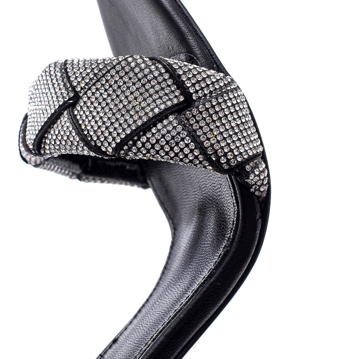 Petal Siyah Deri  Kadın Topuklusandalet