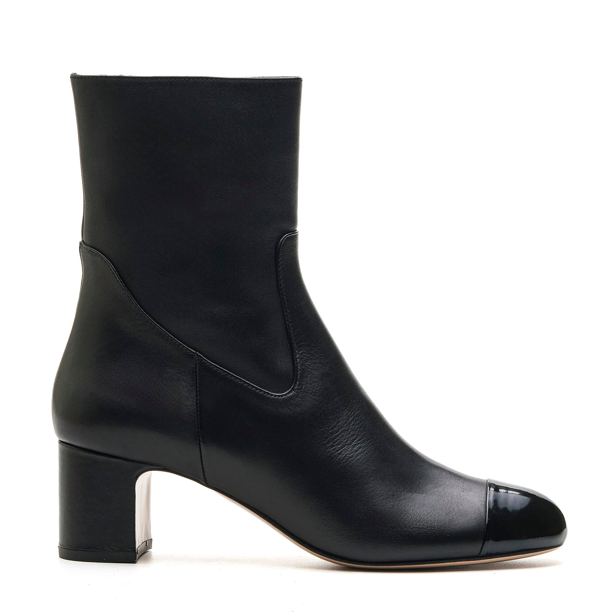 RESTY SİYAH HAKİKİ DERİ Kadın TOPUKLU BOTRESTY SİYAH HAKİKİ DERİ Kadın TOPUKLU BOT