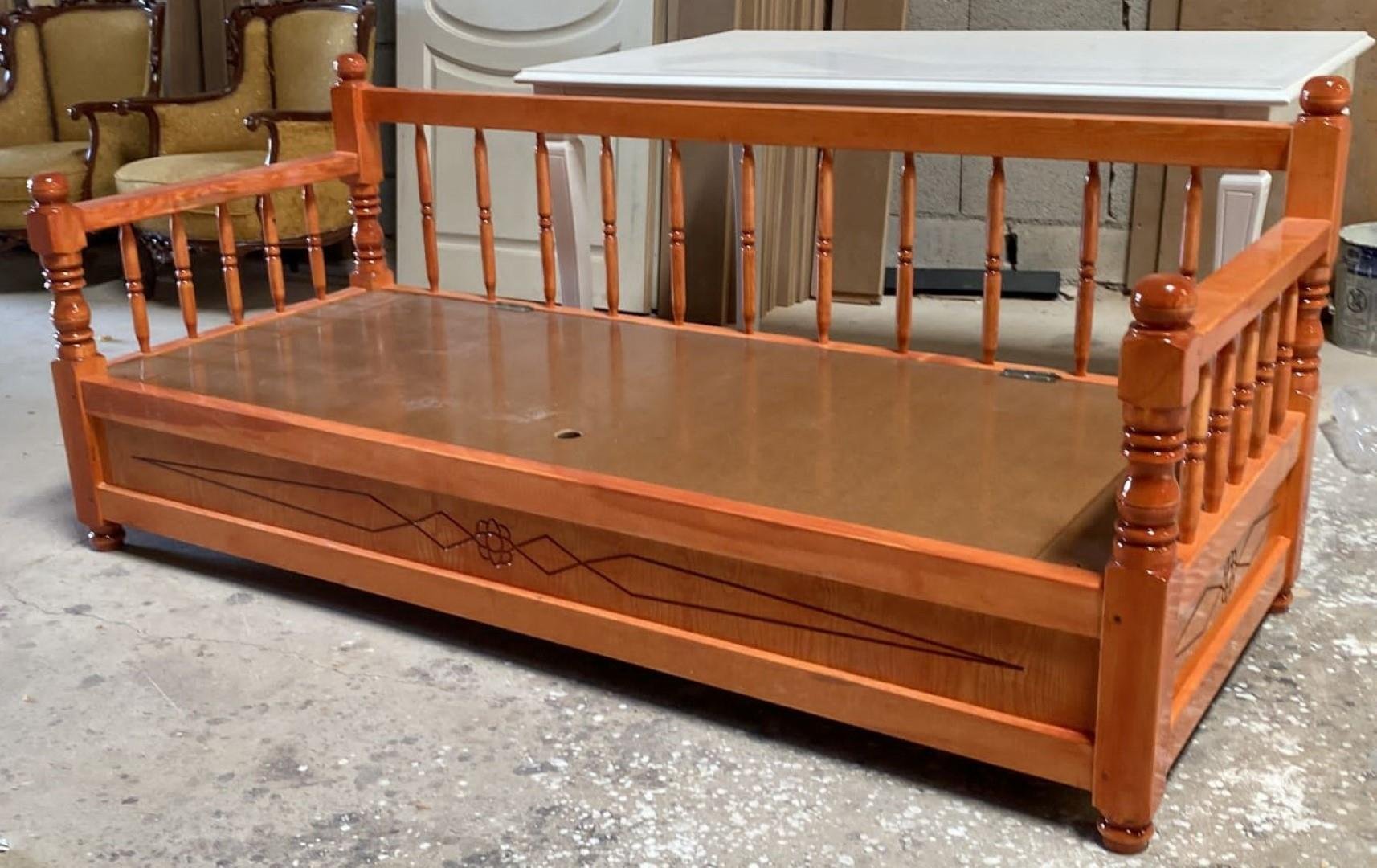 OKYANUS MODEL AHŞAP CNC İŞLEMELİ TORNALI SEDİR